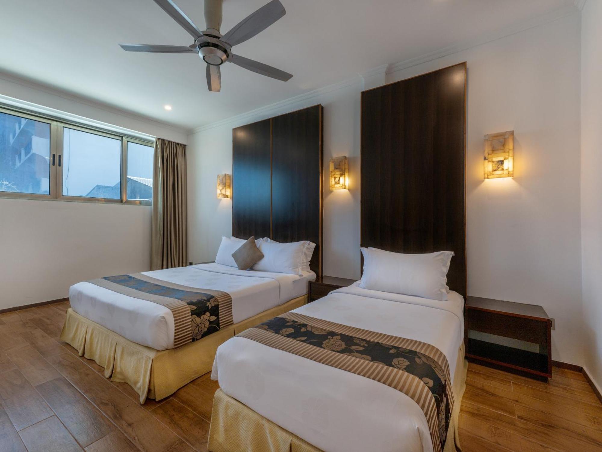 Deluxe Family Room