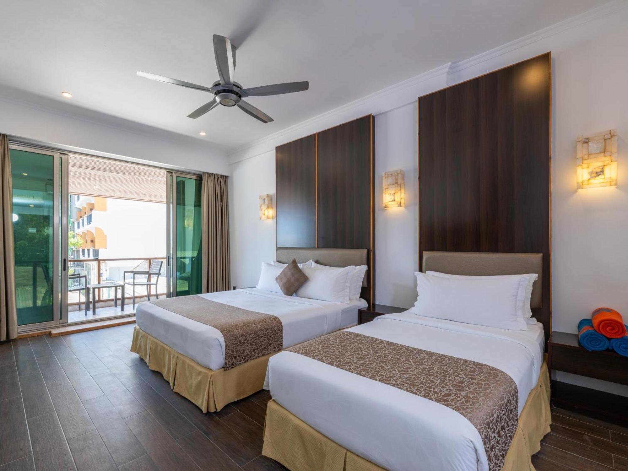 Deluxe Family Room