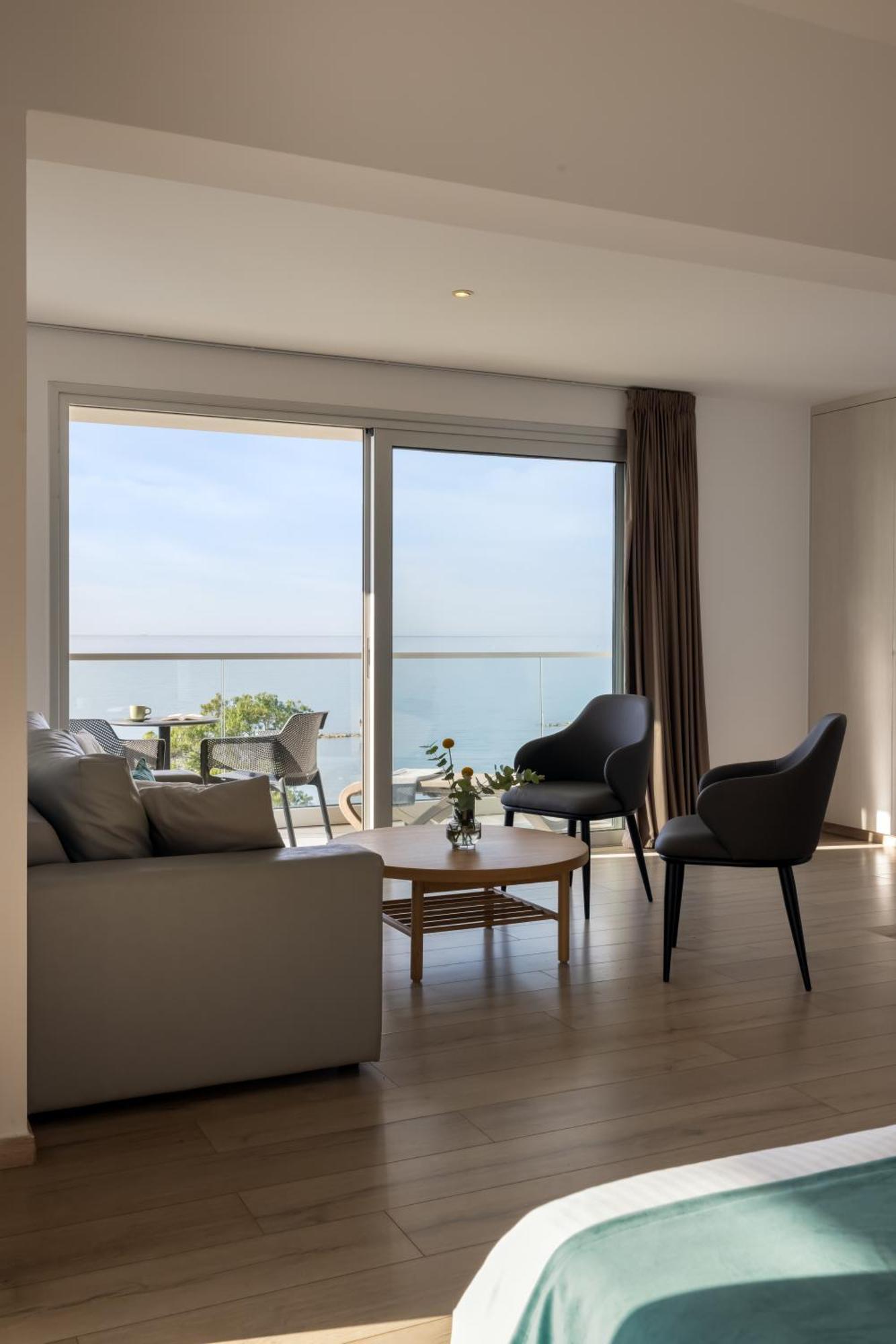 Suite met Uitzicht op Zee (2 Volwassenen + 2 Kinderen)