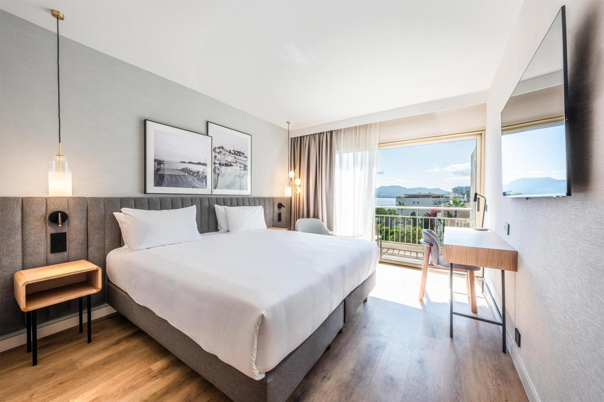 Standaard Kamer met Uitzicht op de Tuin en Balkon