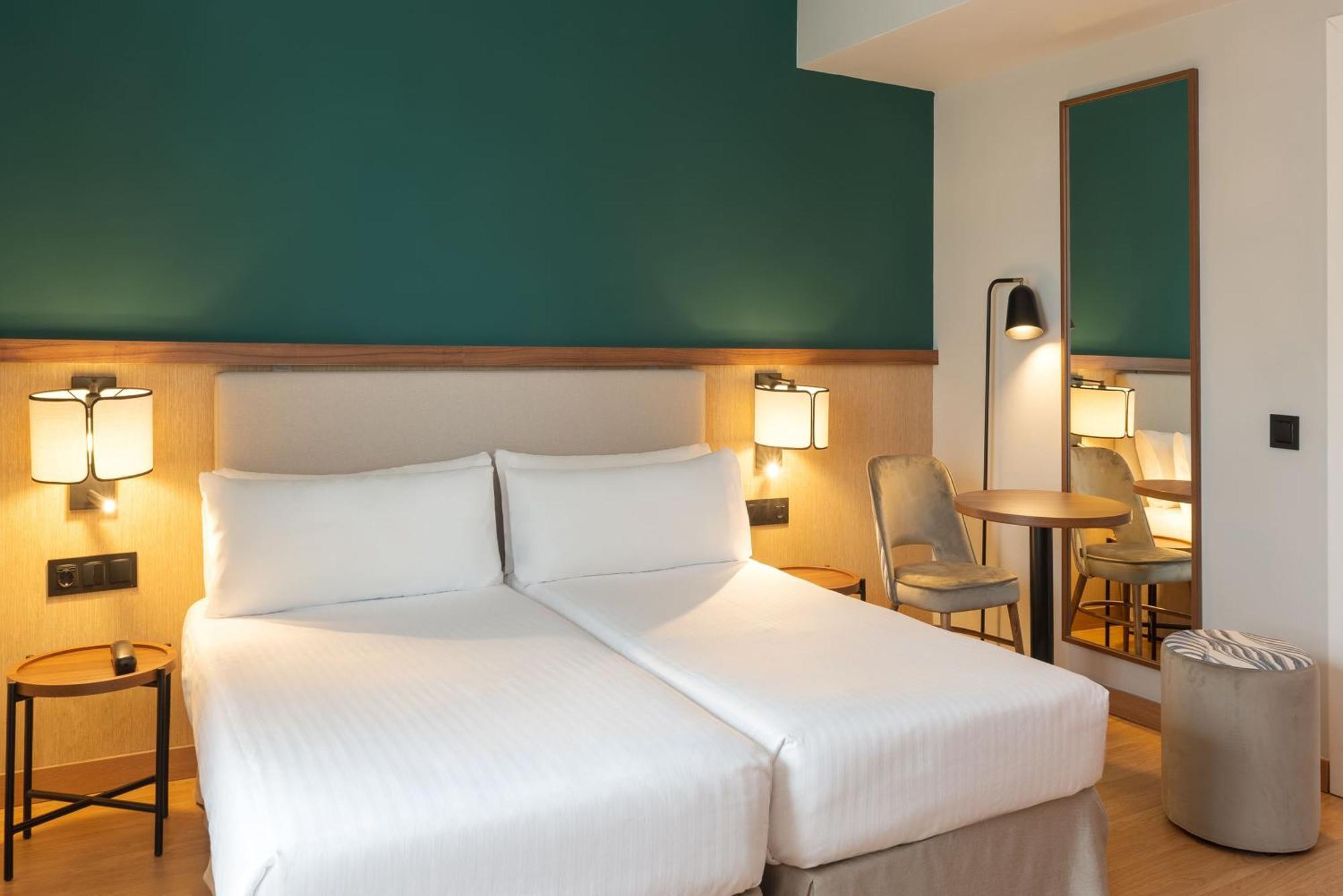 Superior Twin Room,1771706389:JPEG