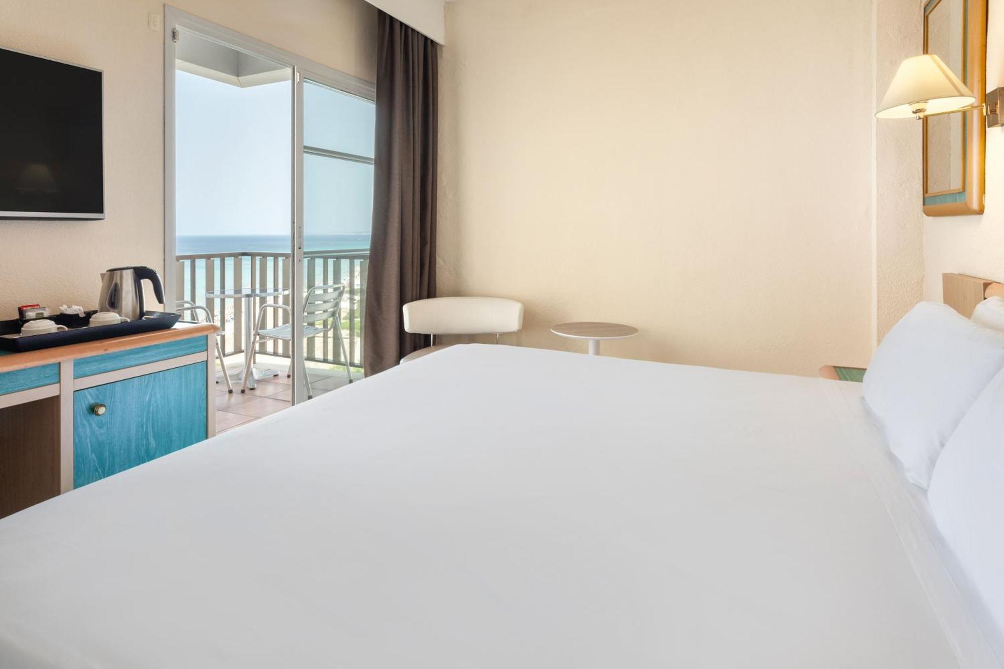 Double or Twin Room Front Sea View,1771710273:JPEG