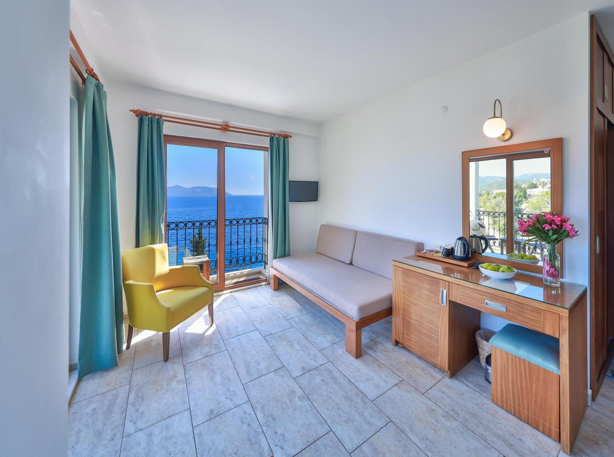 Superior Triple Room Sea View