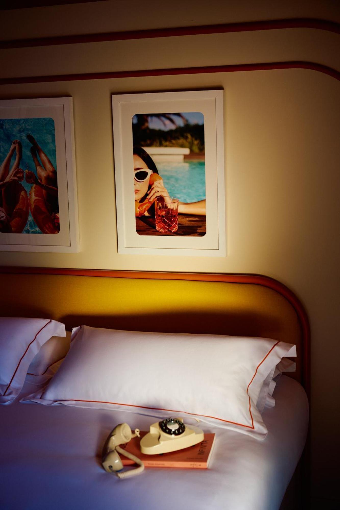 Double Room,1771756056:JPEG