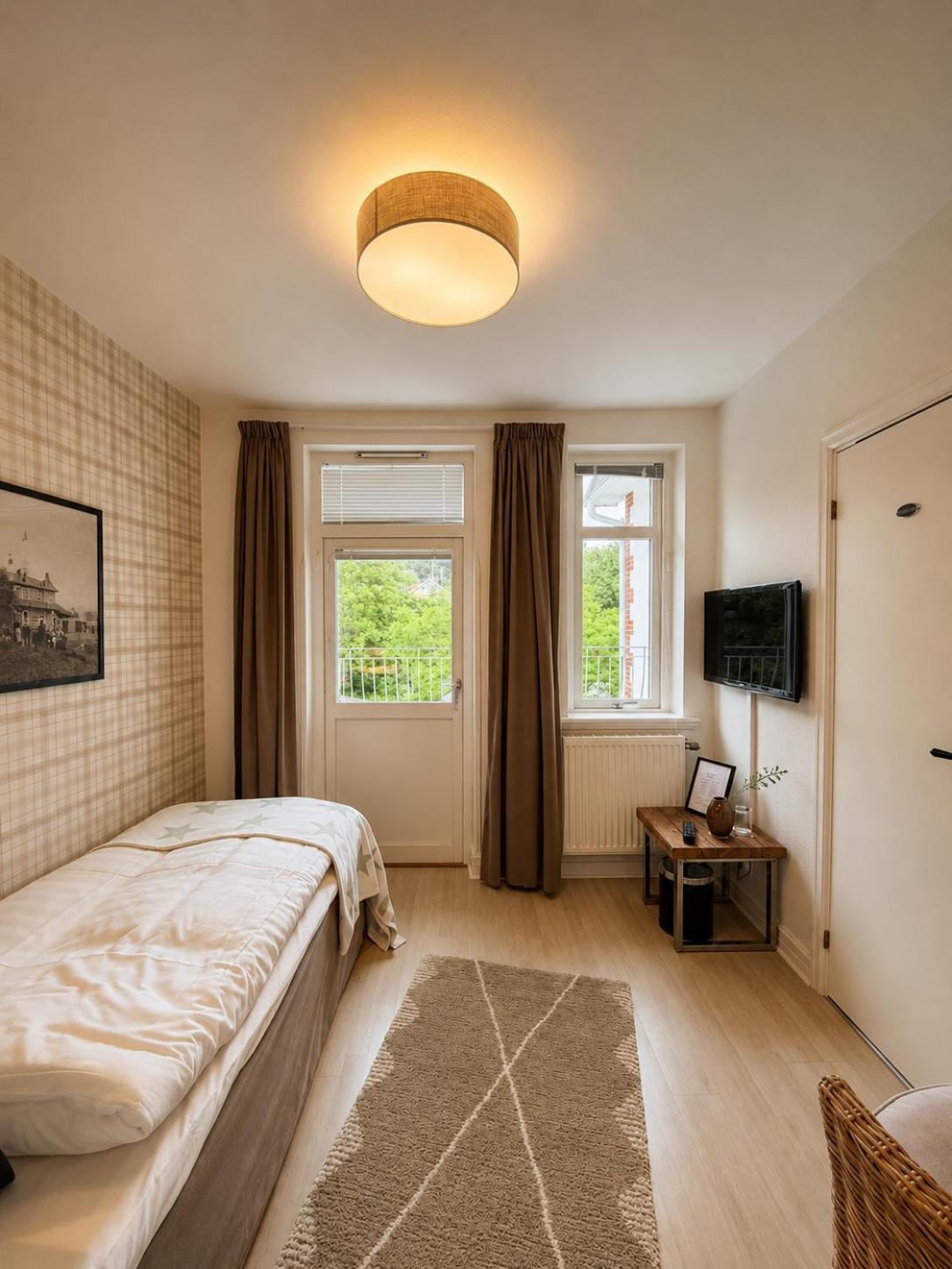 Single Room at Olympia 200m from the mainbuilding