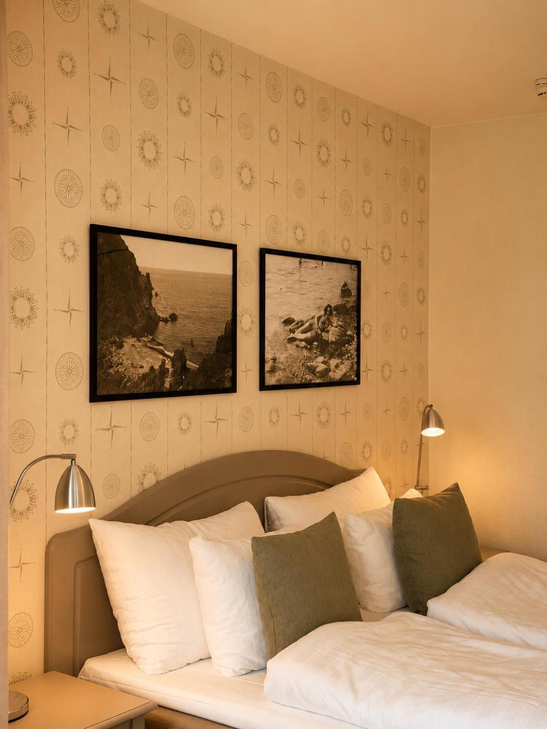 Double room at Olympia 200m from the mainbuilding