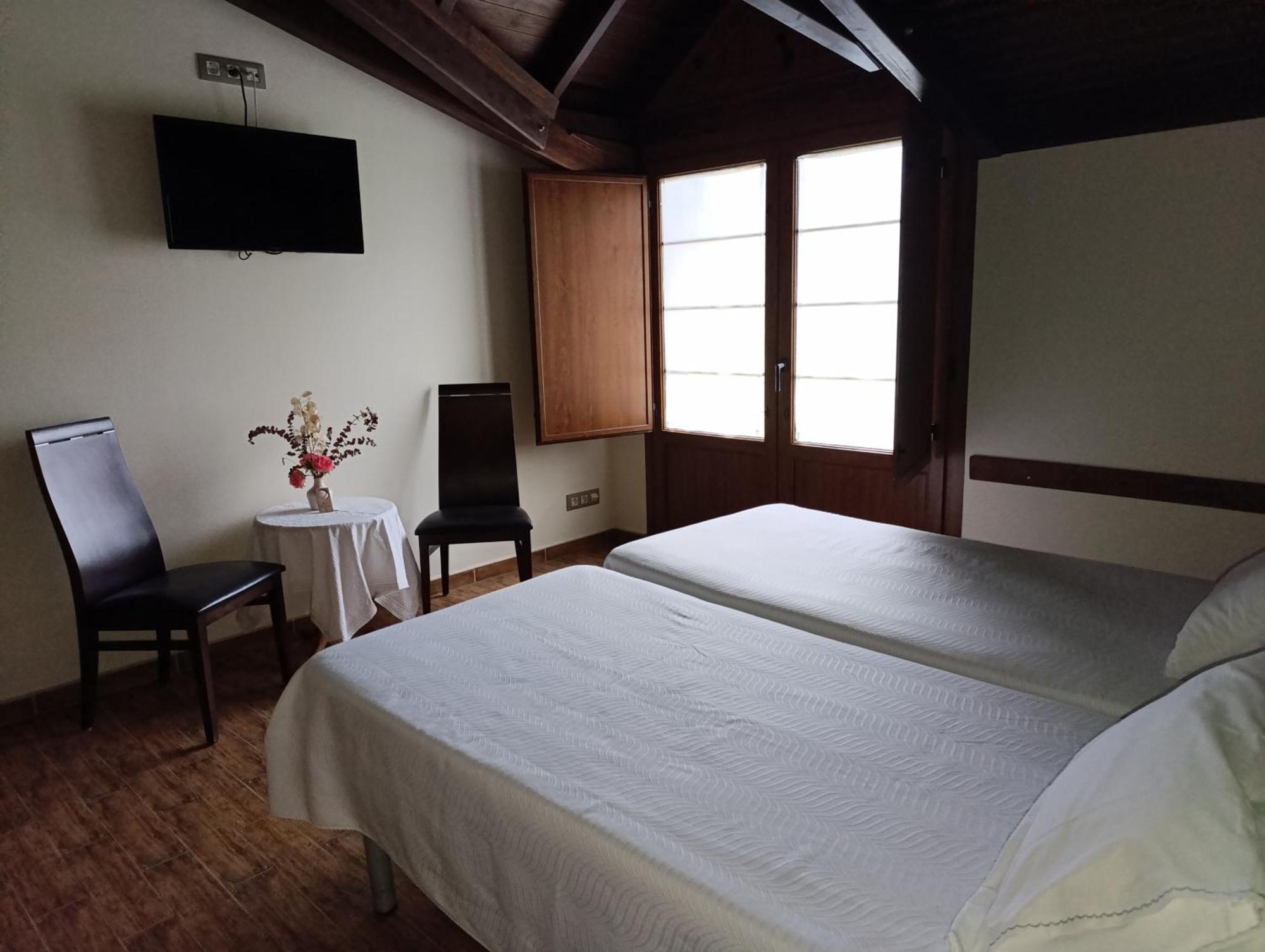 Superior Double Room 2 beds No pets