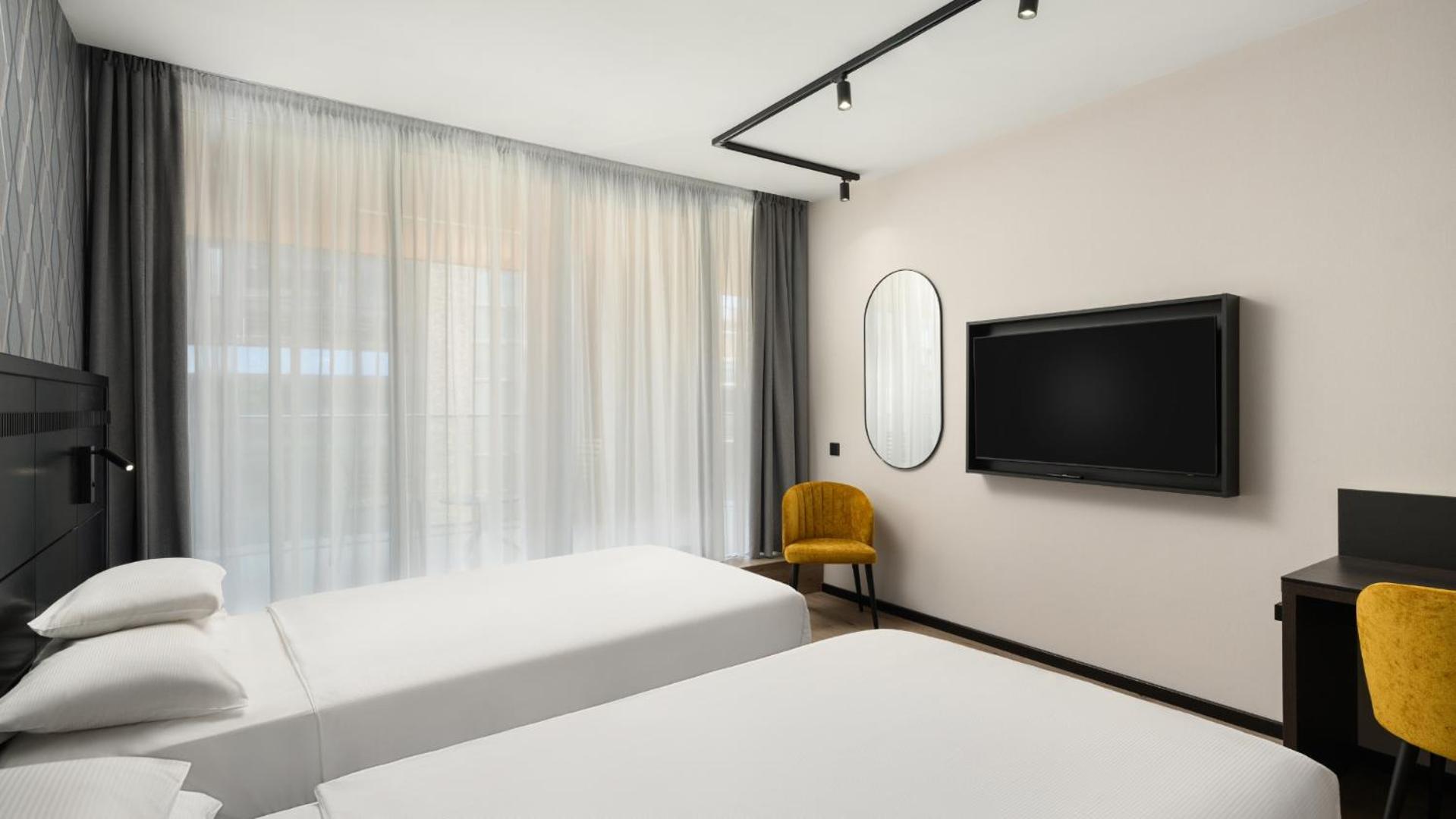 Superior Double or Twin Room with Terrace