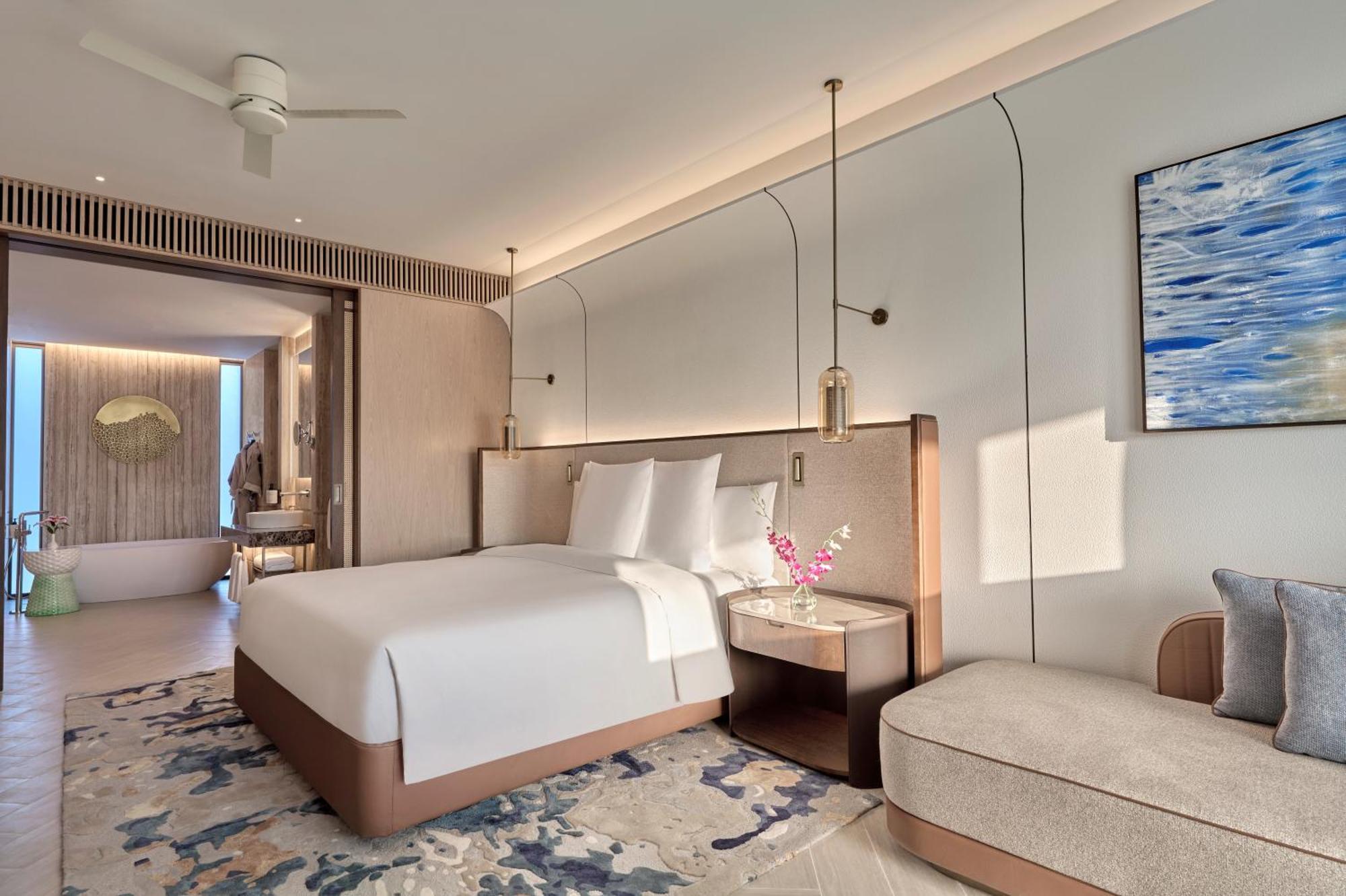 Habitación Clásica con cama extragrande y acceso al club lounge