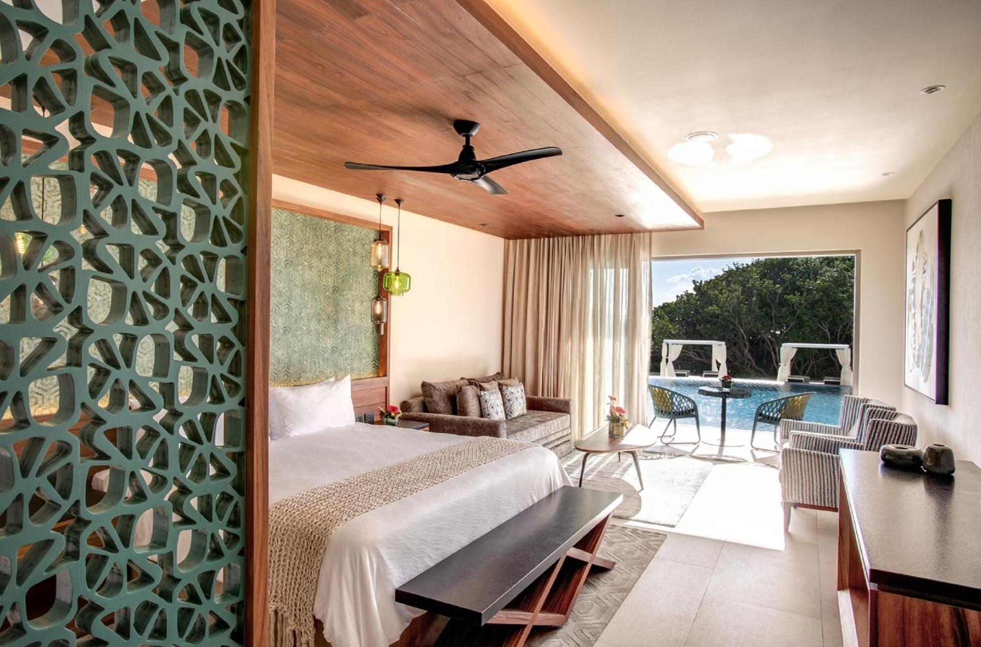 Swim out king suite bathtub