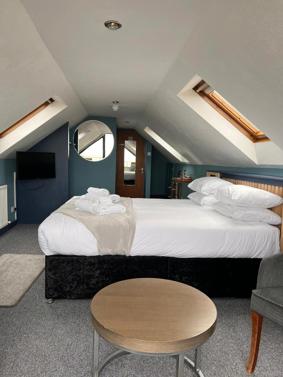 King Room with Balcony