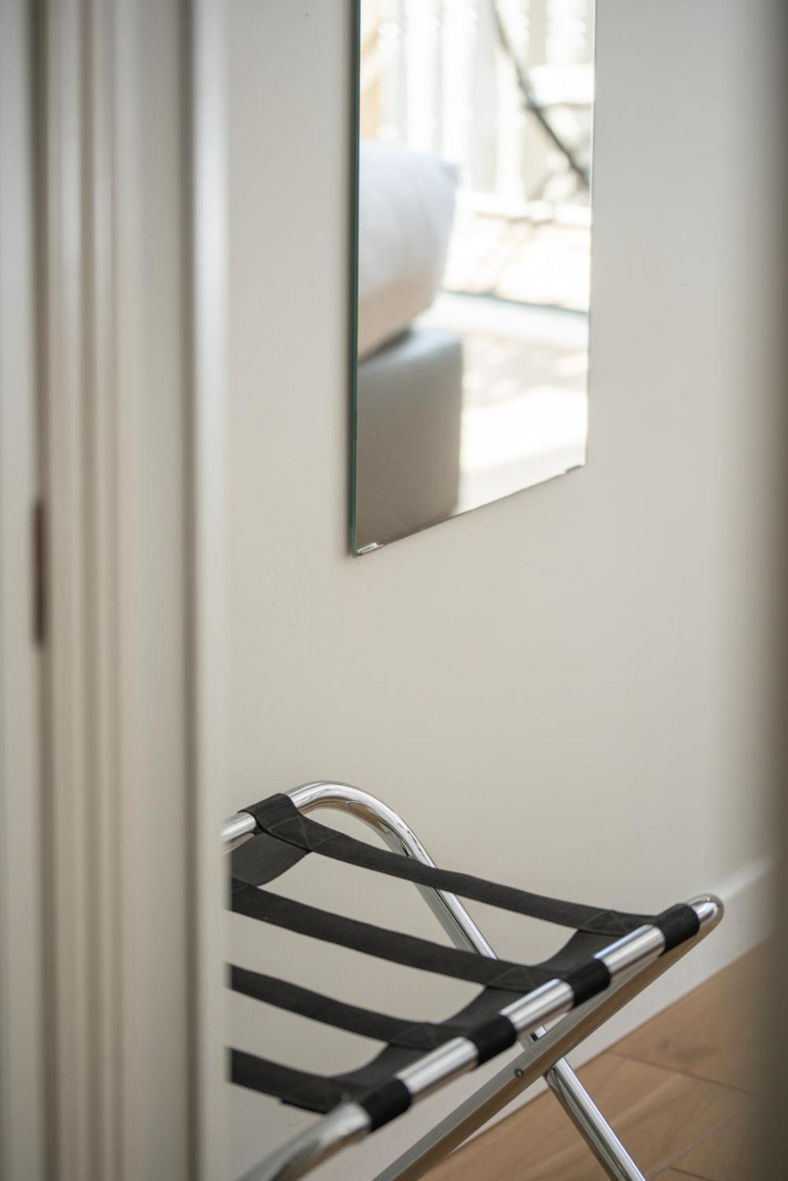 Standard Dreibettzimmer mit Meerblick