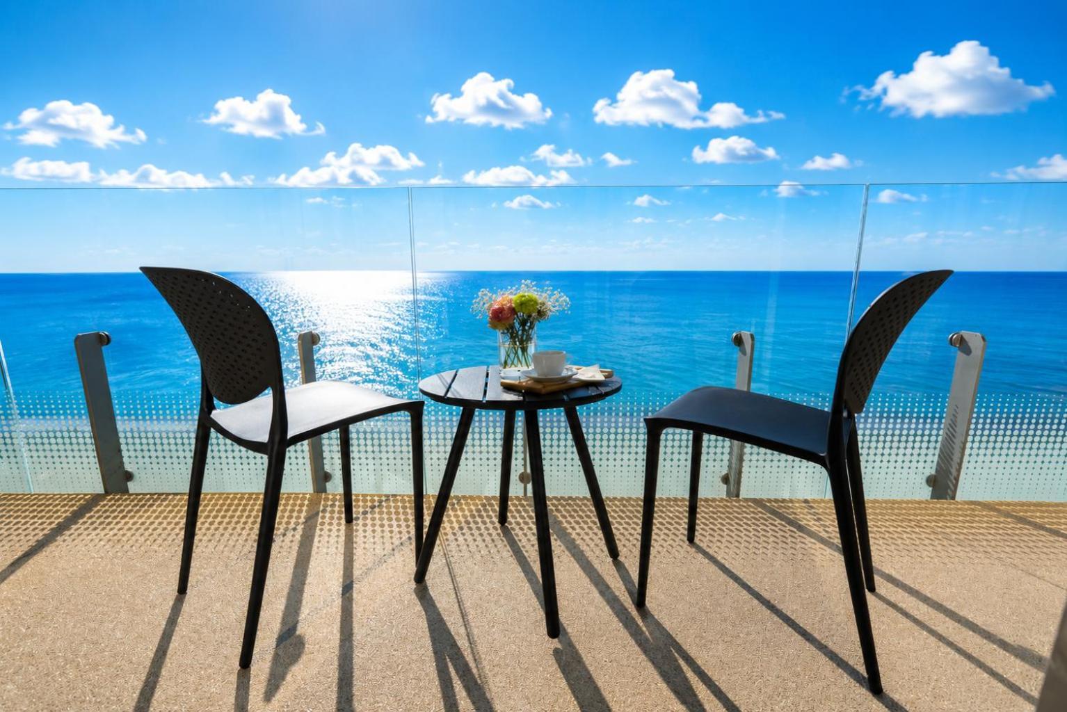 Deluxe Room Sea View Kitchenette