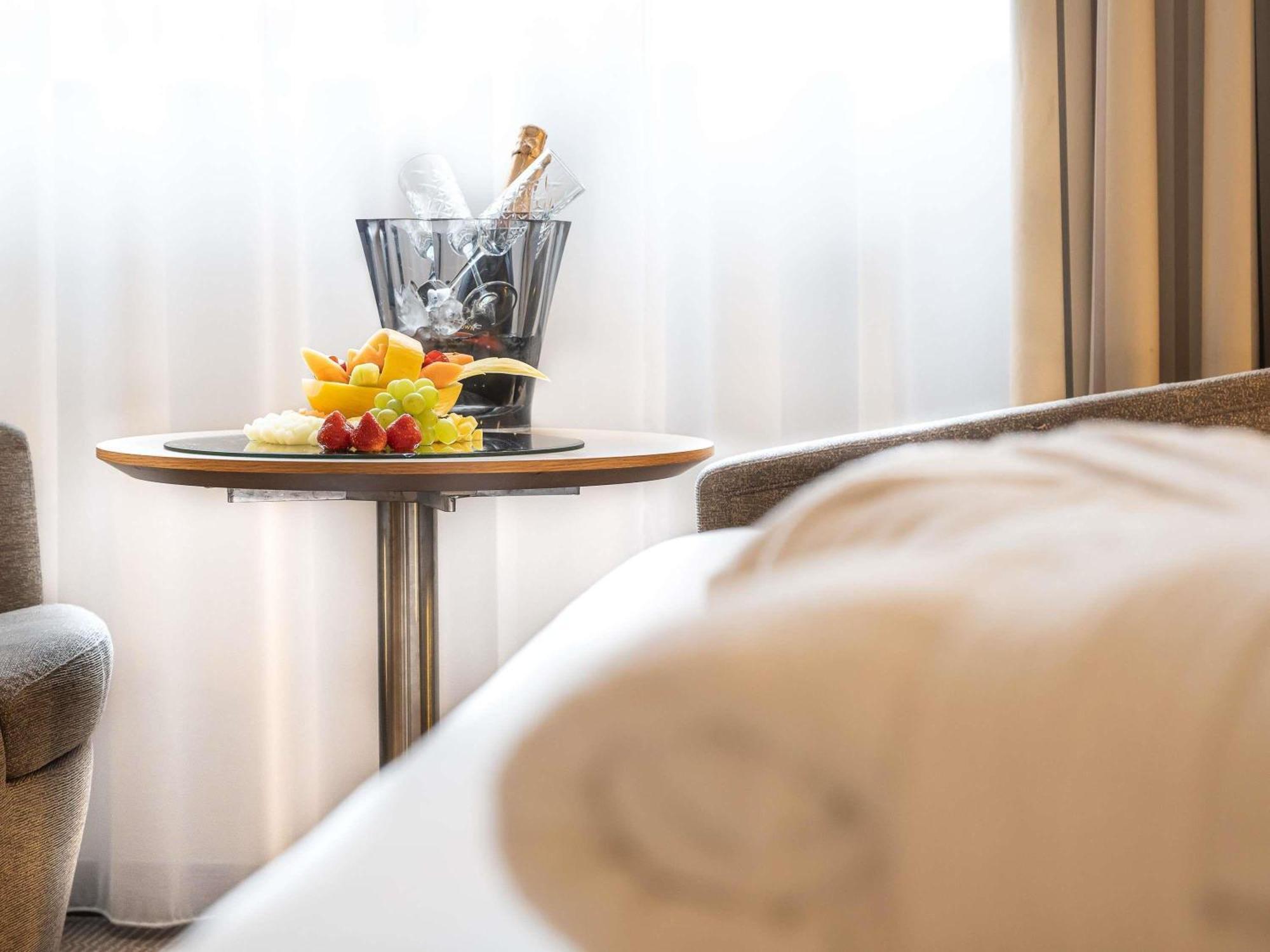 Habitación Deluxe con cama grande, balcón y vistas