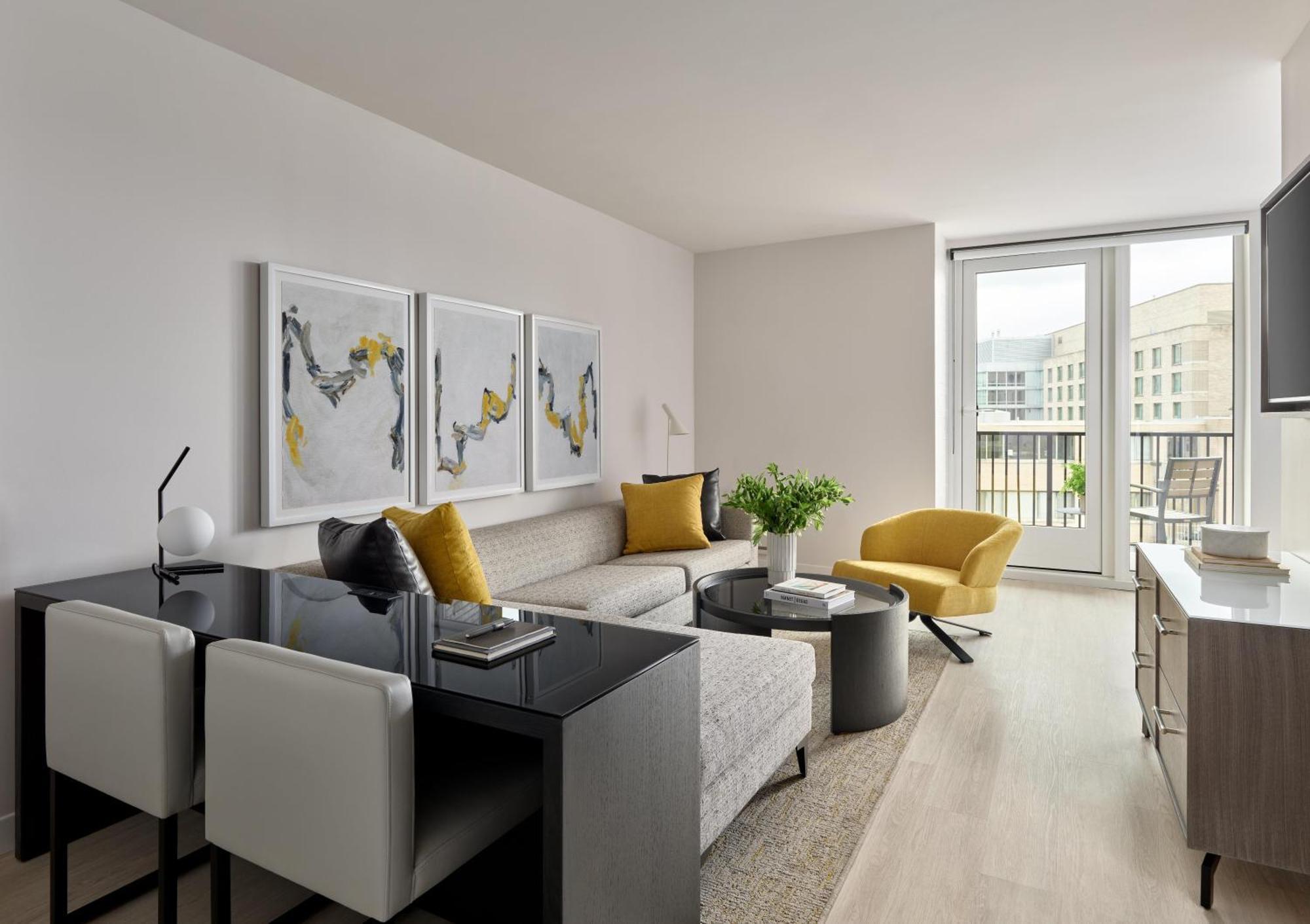 Junior King Suite with Seating Area