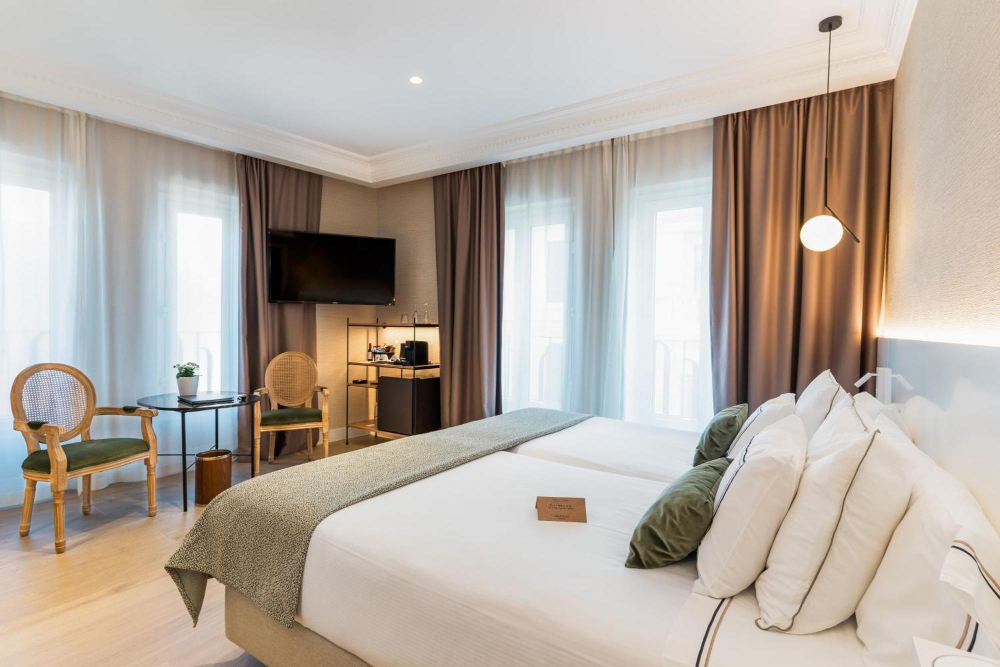 Premium Room,1772892704:JPEG