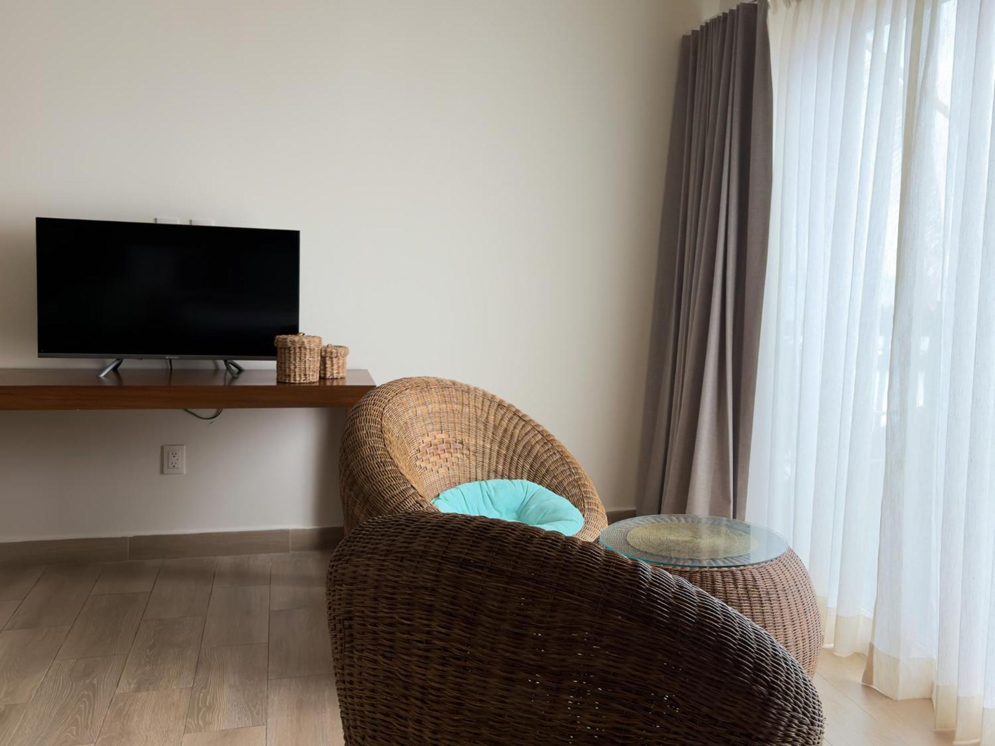 Junior Suite with Balcony