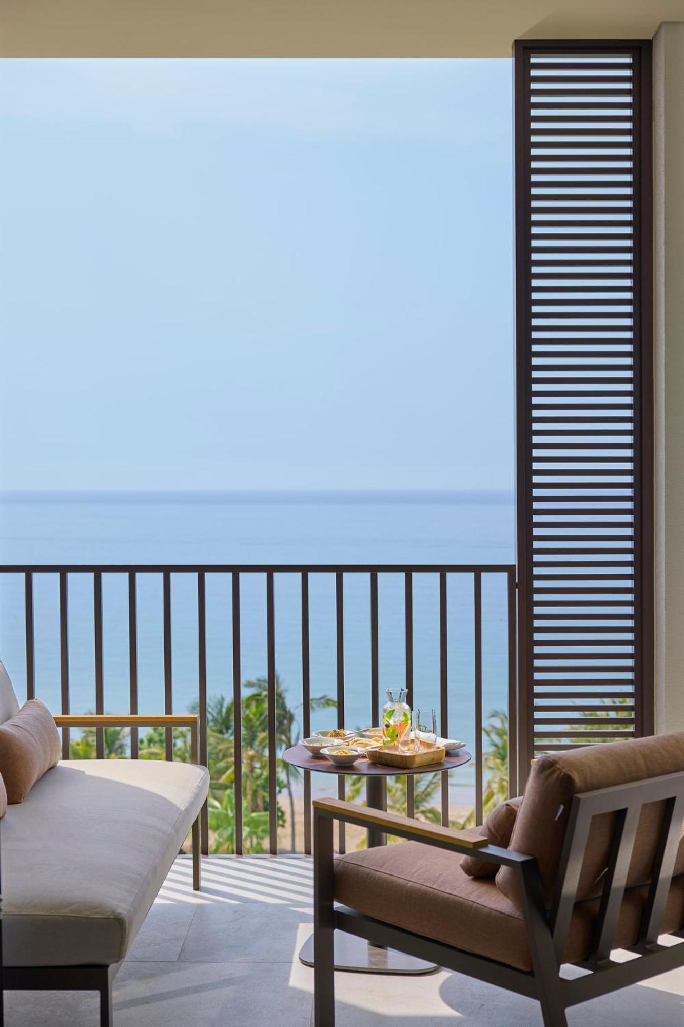 Deluxe Sea View Room