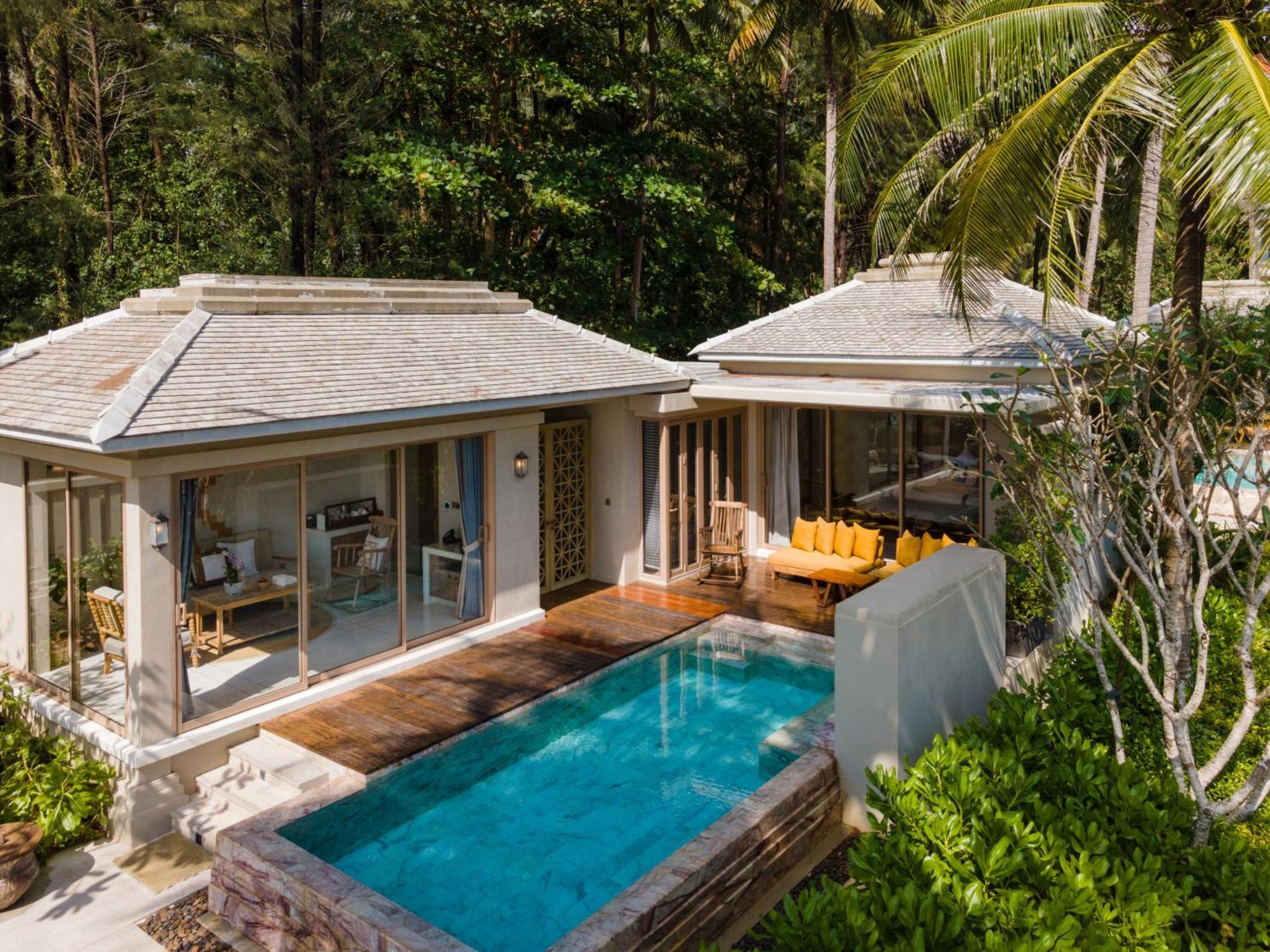 Beachfront Pool Villa