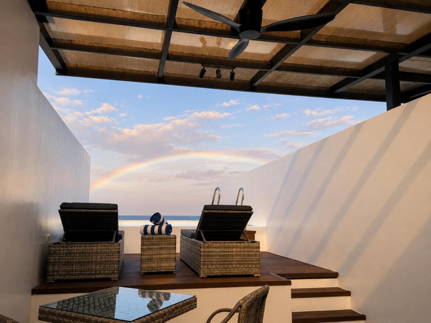 Rooftop Suite Private Pool