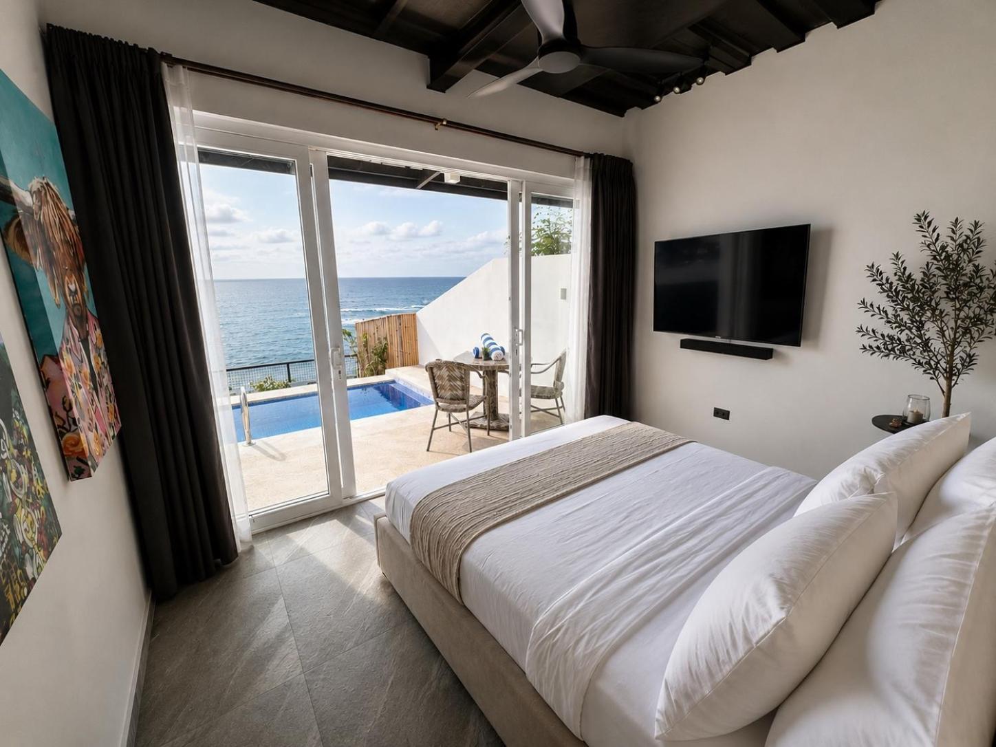 Queen Suite Private Pool