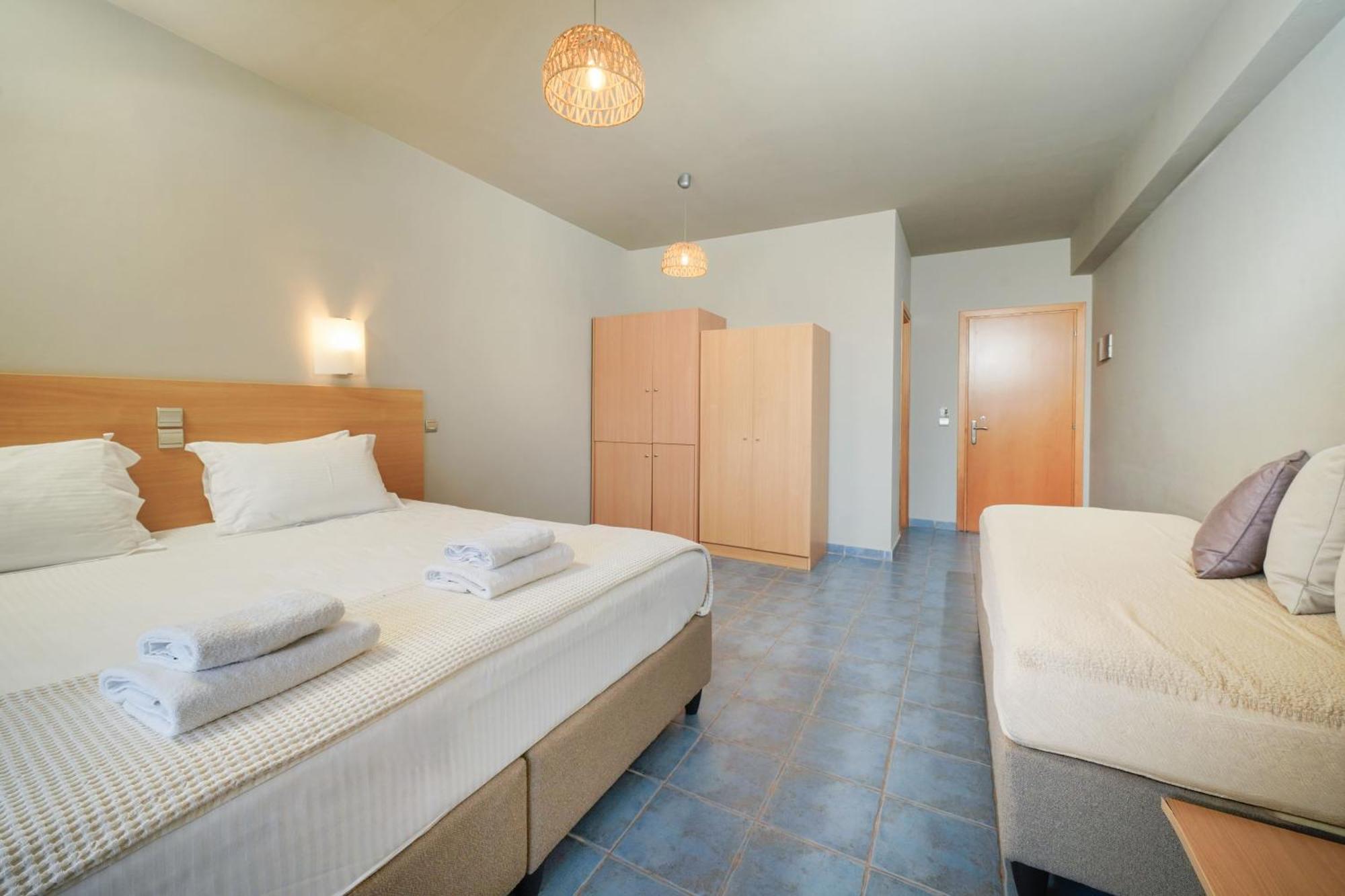 Doppelzimmer mit Poolblick