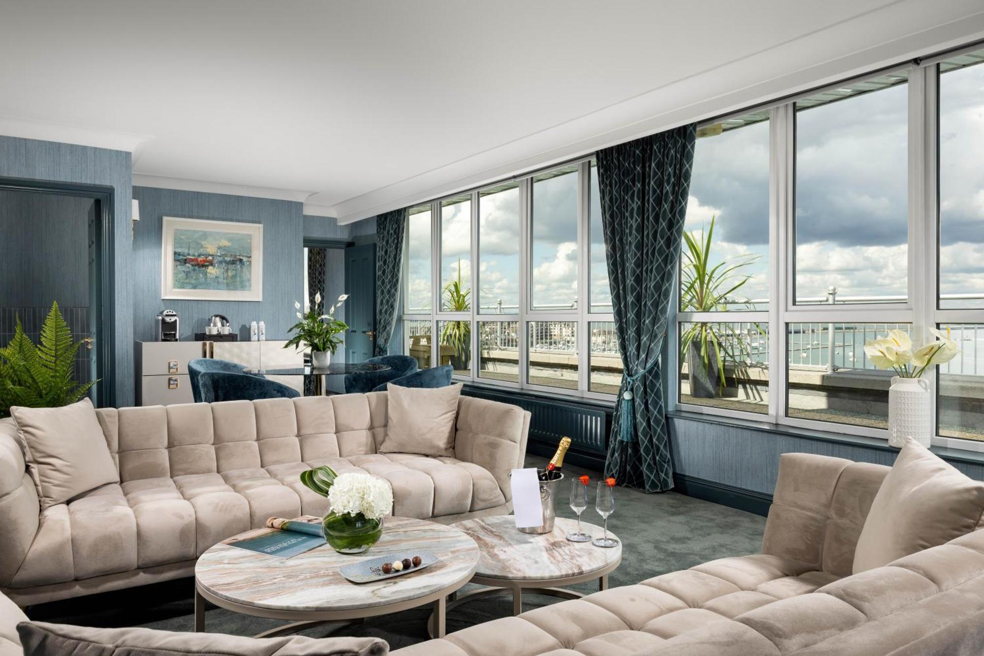 Penthouse Suite