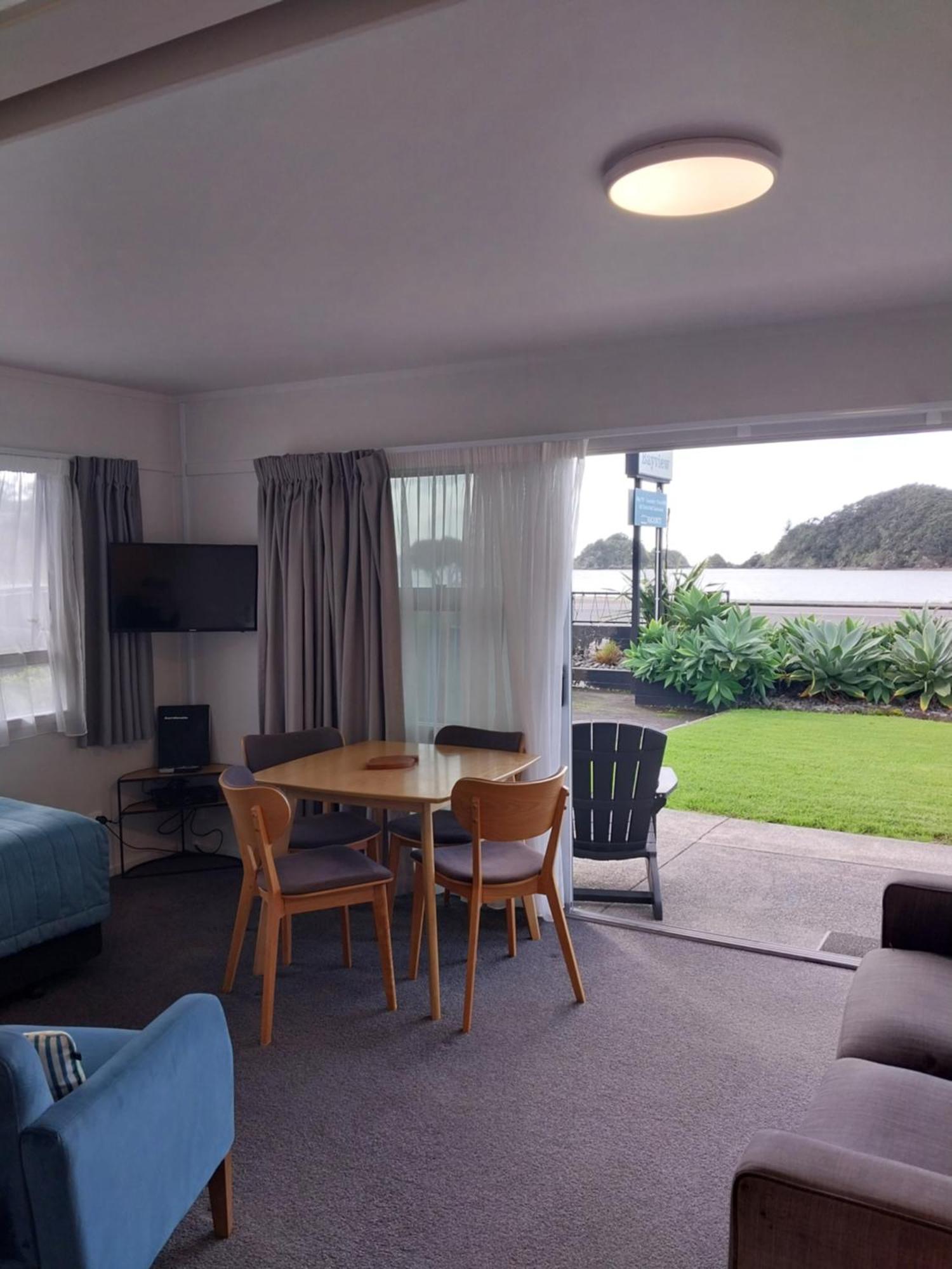 One-Bedroom Apartment Sea View