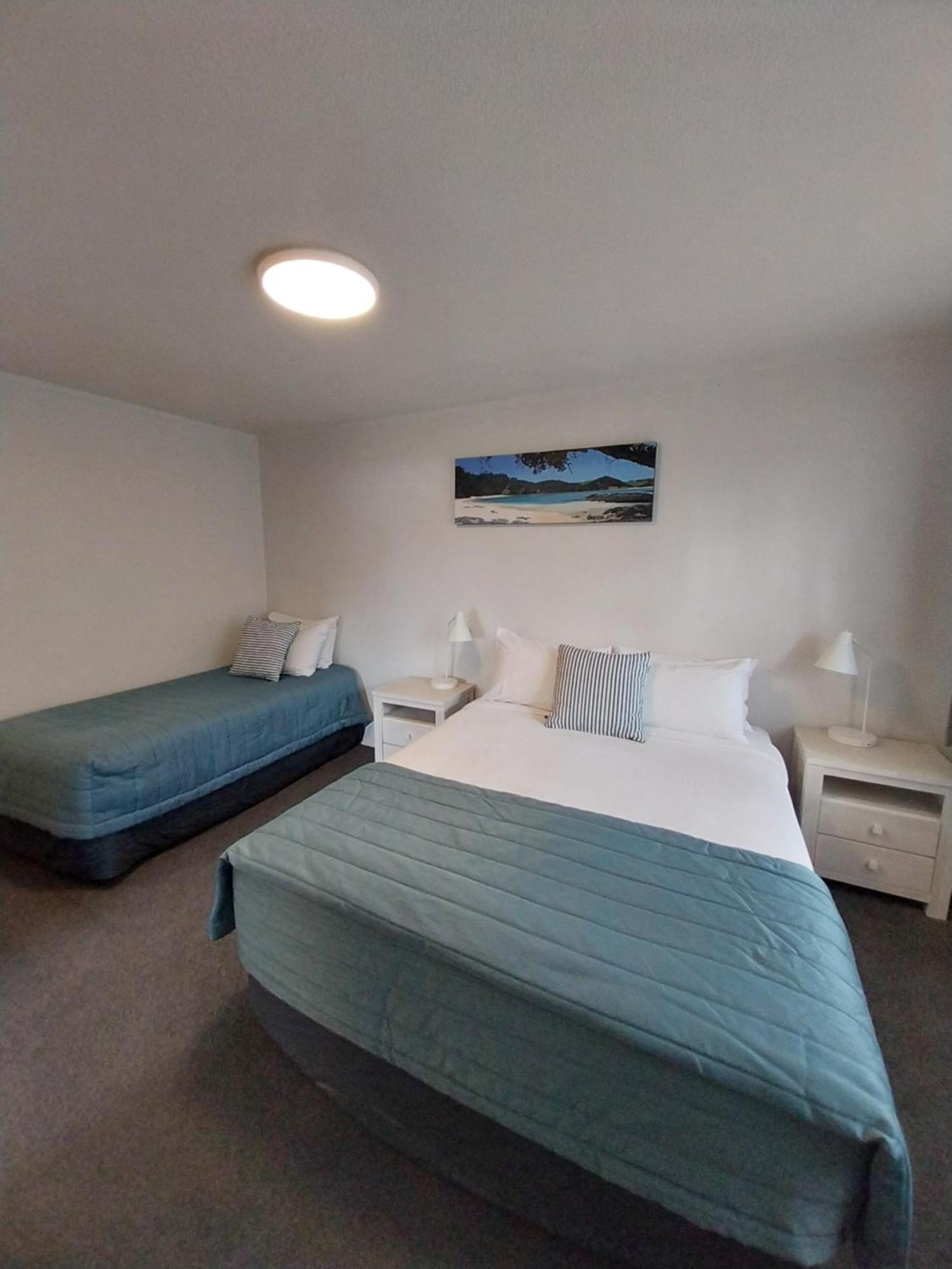 One-Bedroom Apartment Sea View