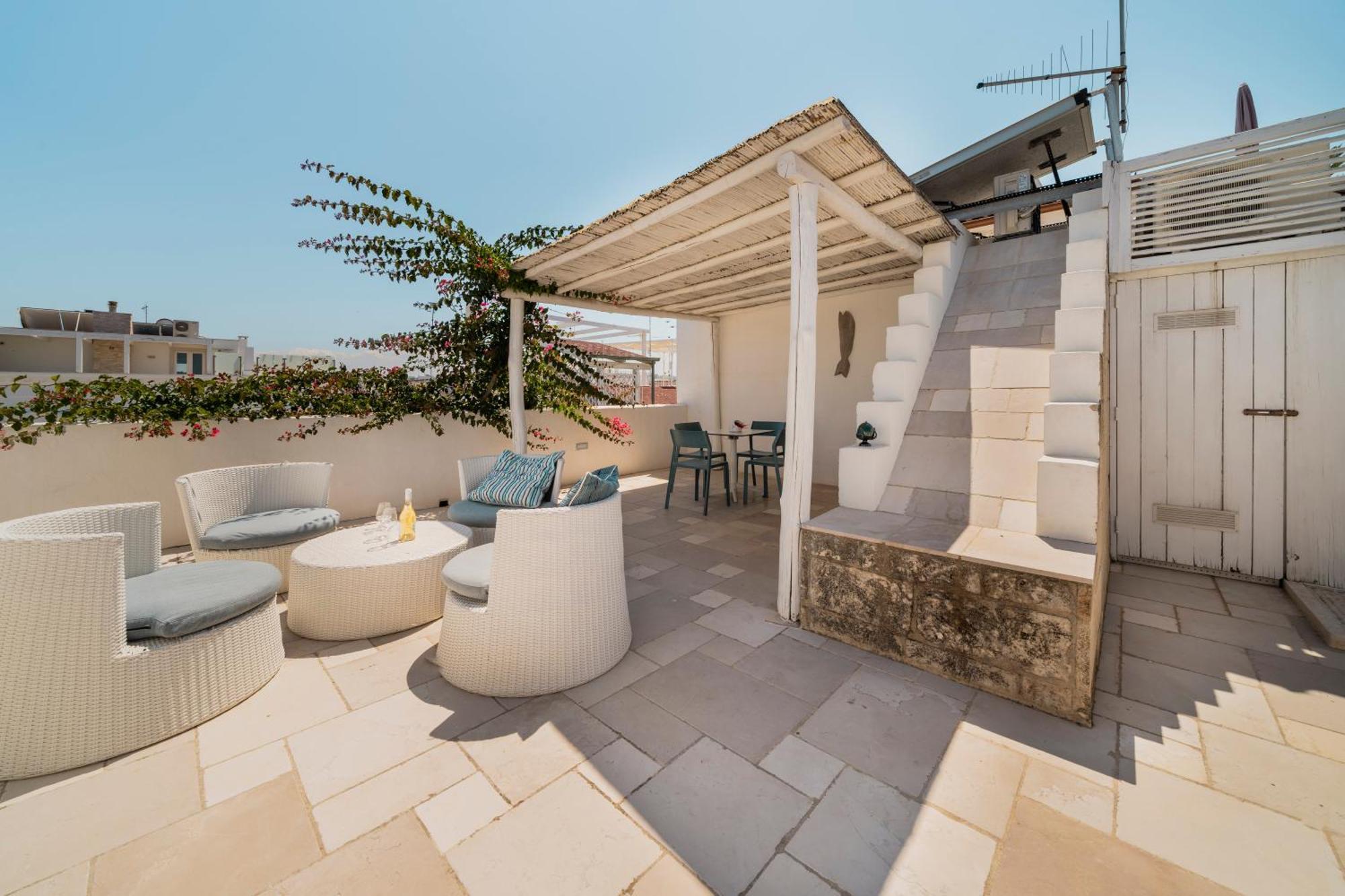 Appartement met een Terras en Uitzicht op Zee