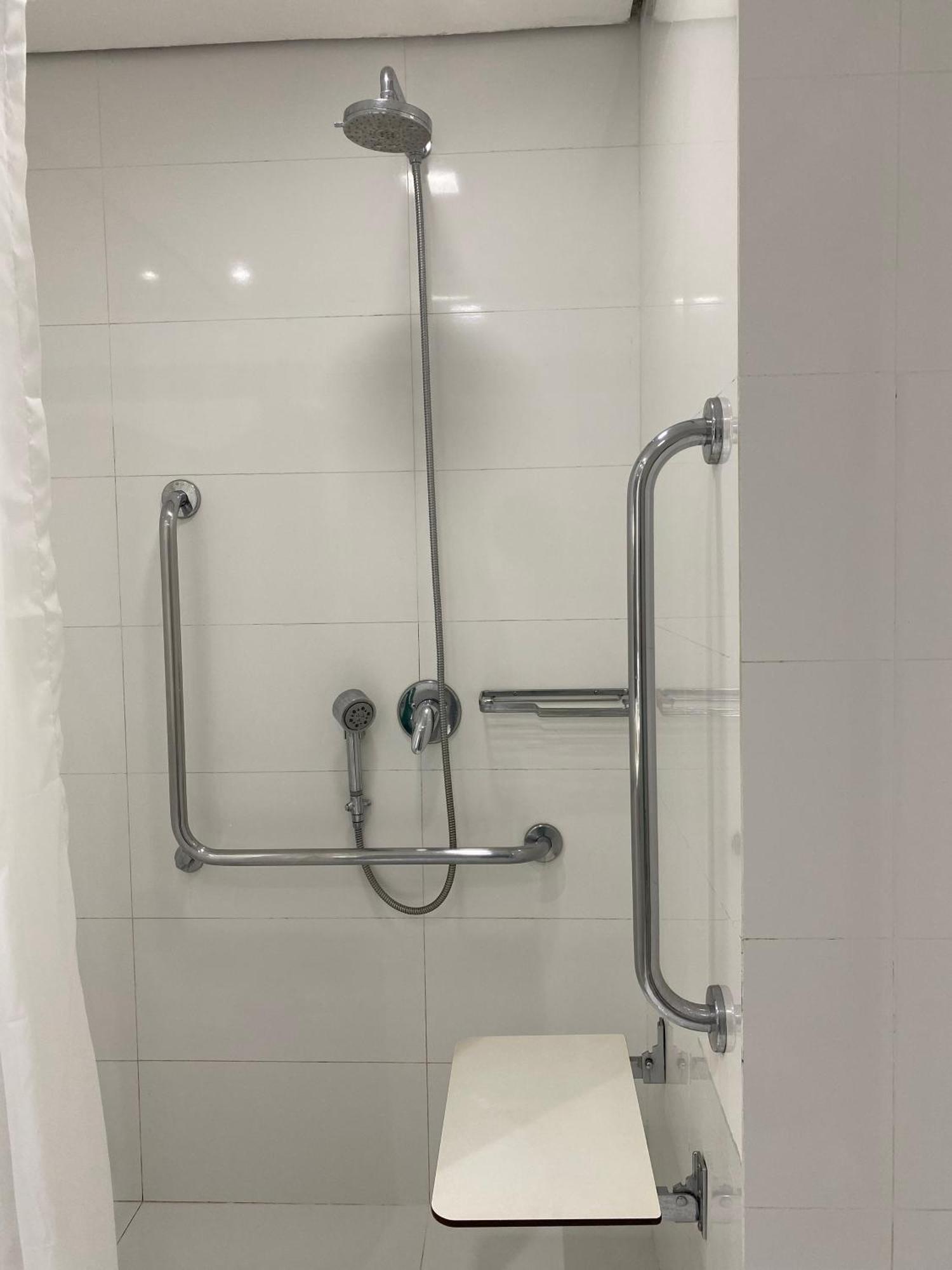 Habitación Doble adaptada para personas con movilidad reducida
