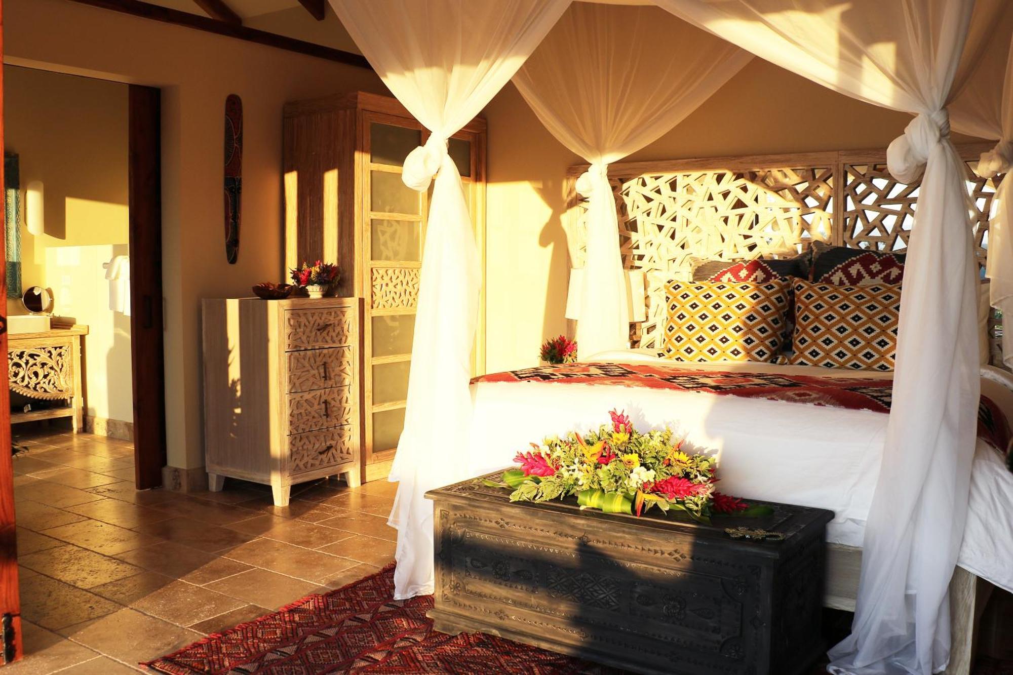 Sunset Villa with Private Plunge Pool