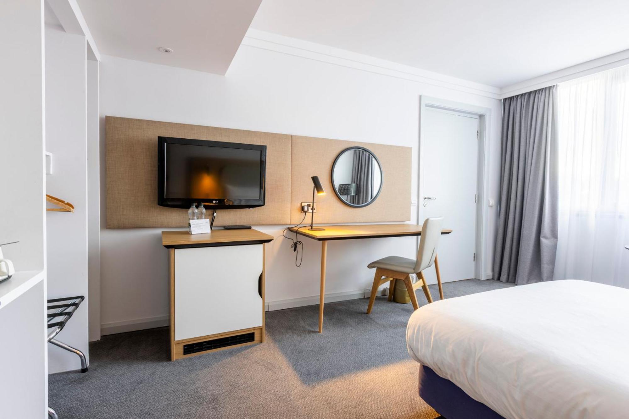 Standard Double Room - Disability Access