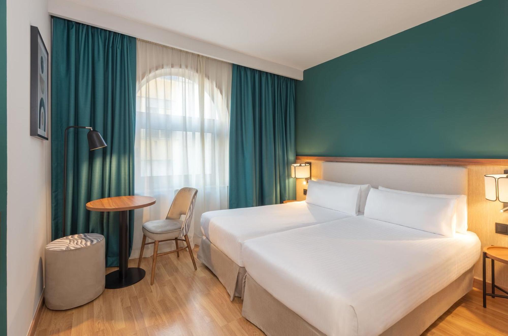 Standard Twin Room,1774429505:JPEG