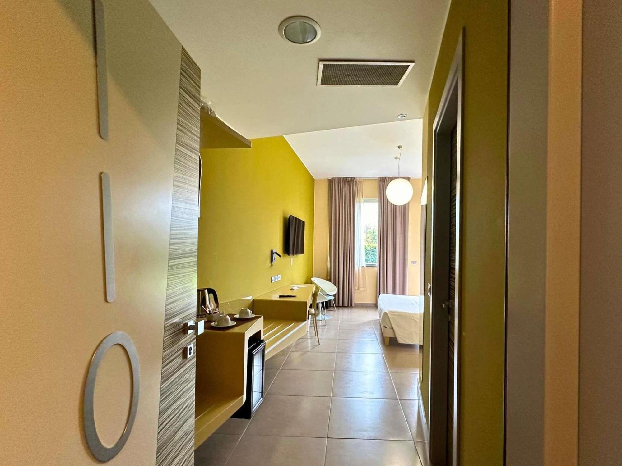 Superior King Room