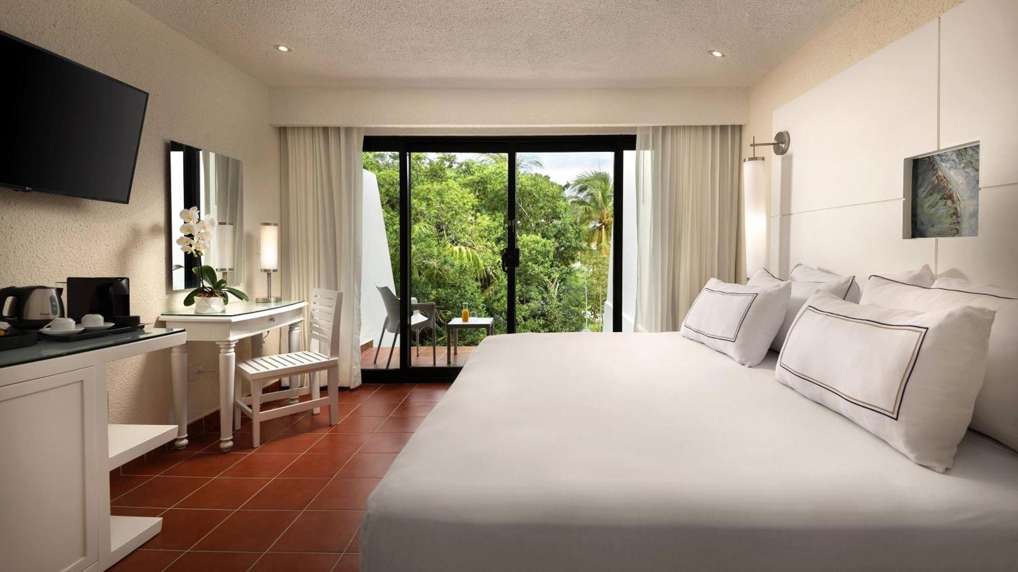The Level Family Junior Suite