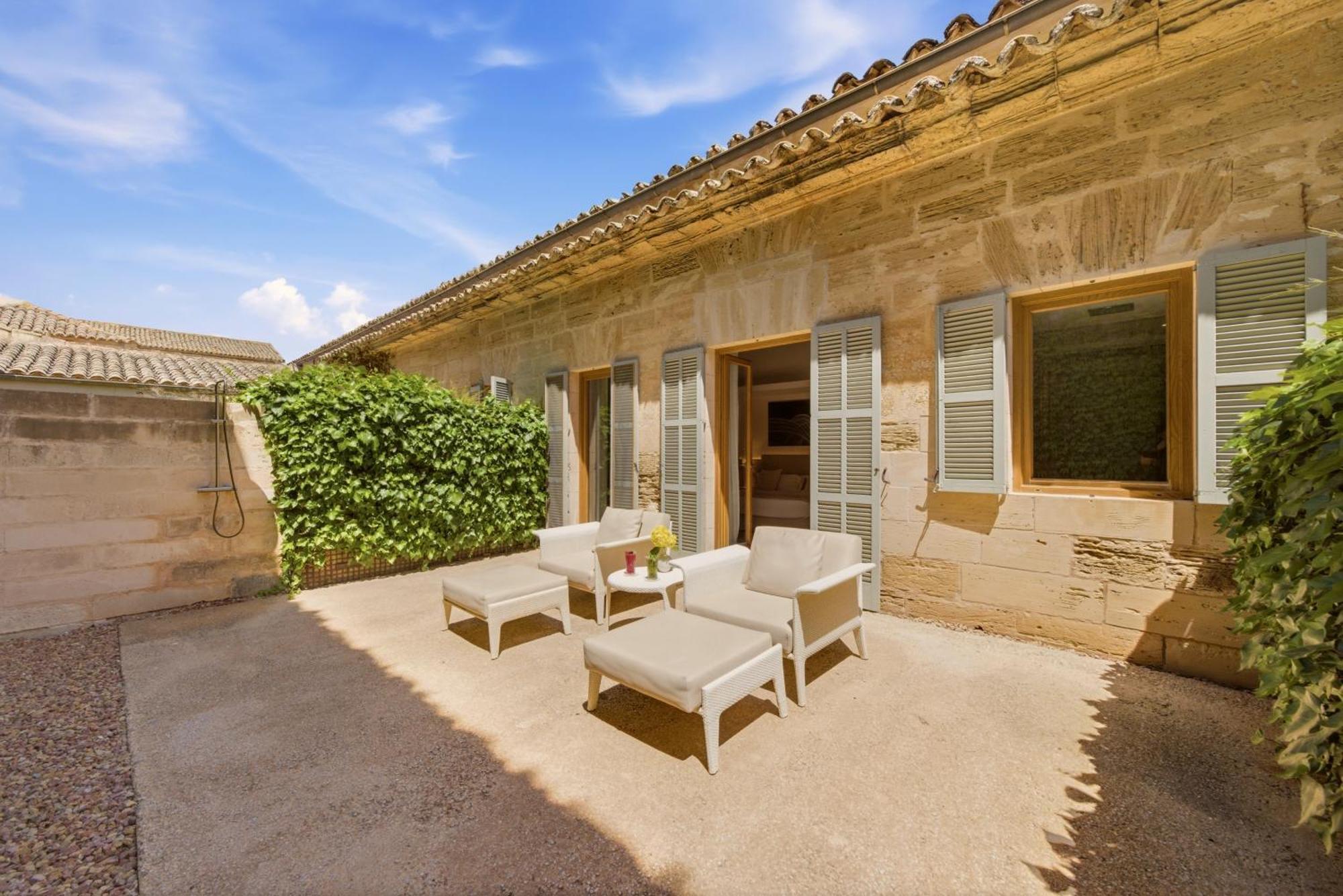 Deluxe Double Room with Private Courtyard