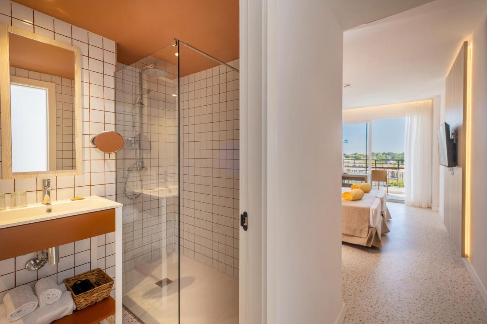Superior Twin Room Sea View