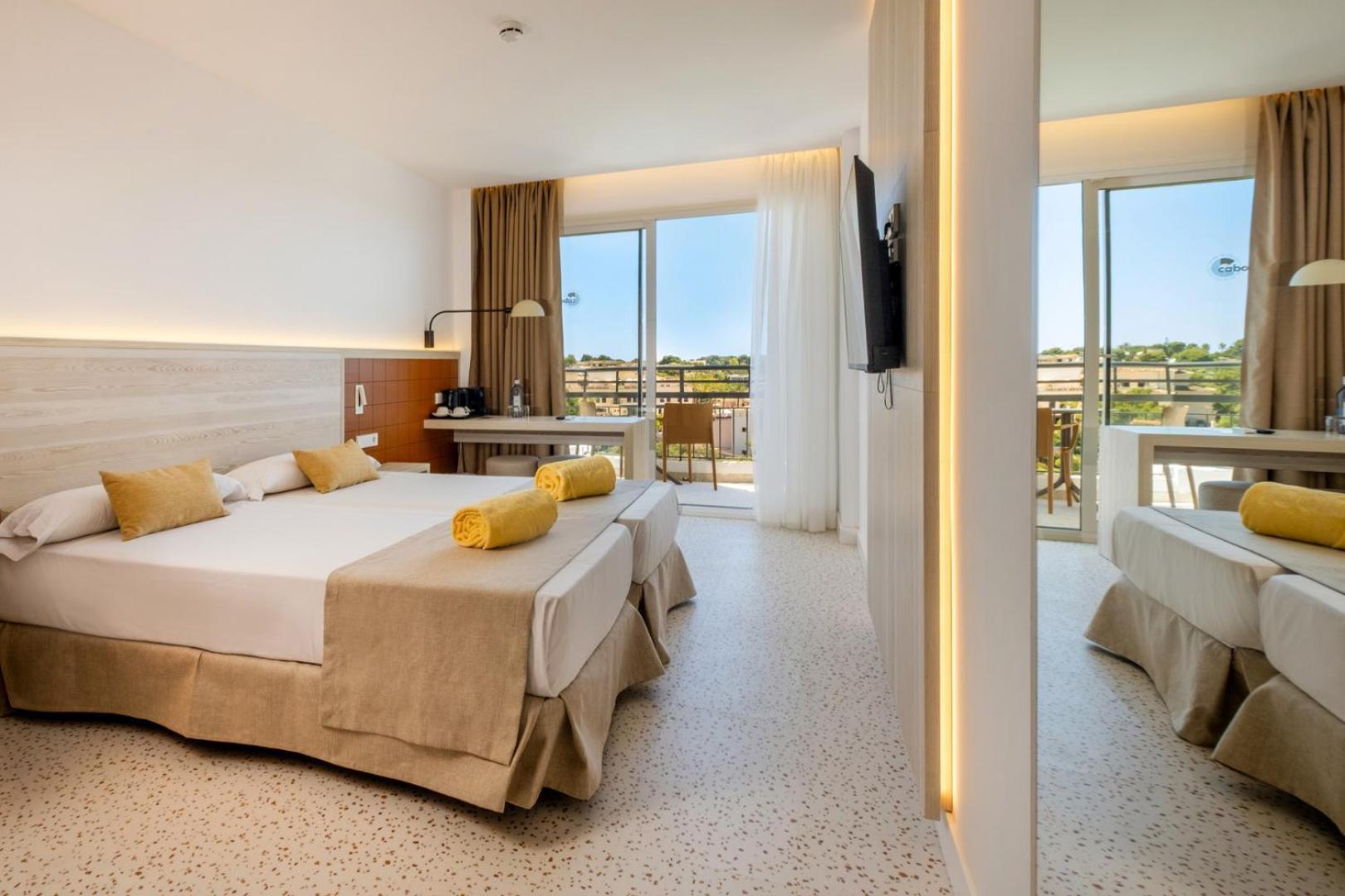 Superior Twin Room Sea View
