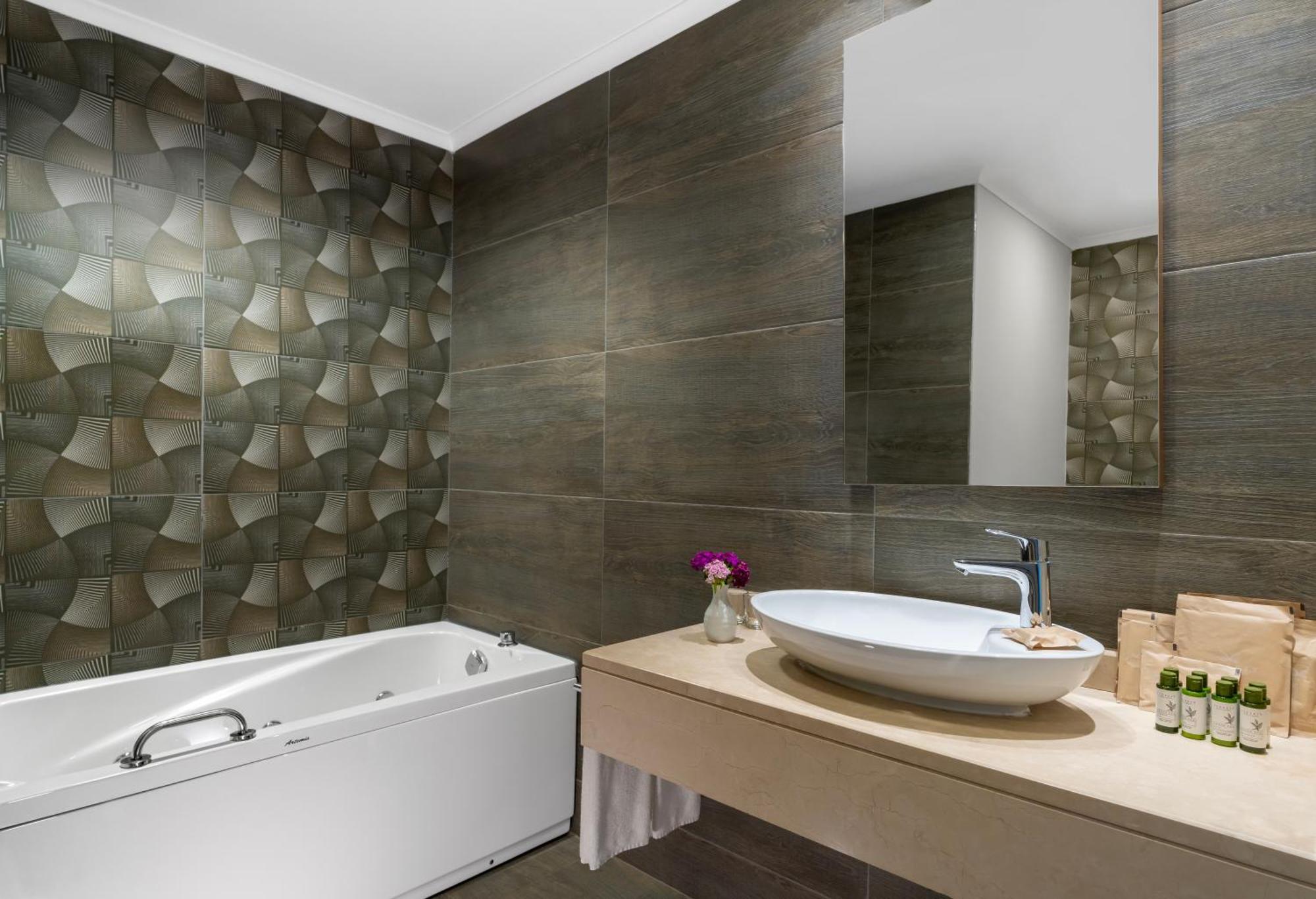 Standard Suite Partial Sea View