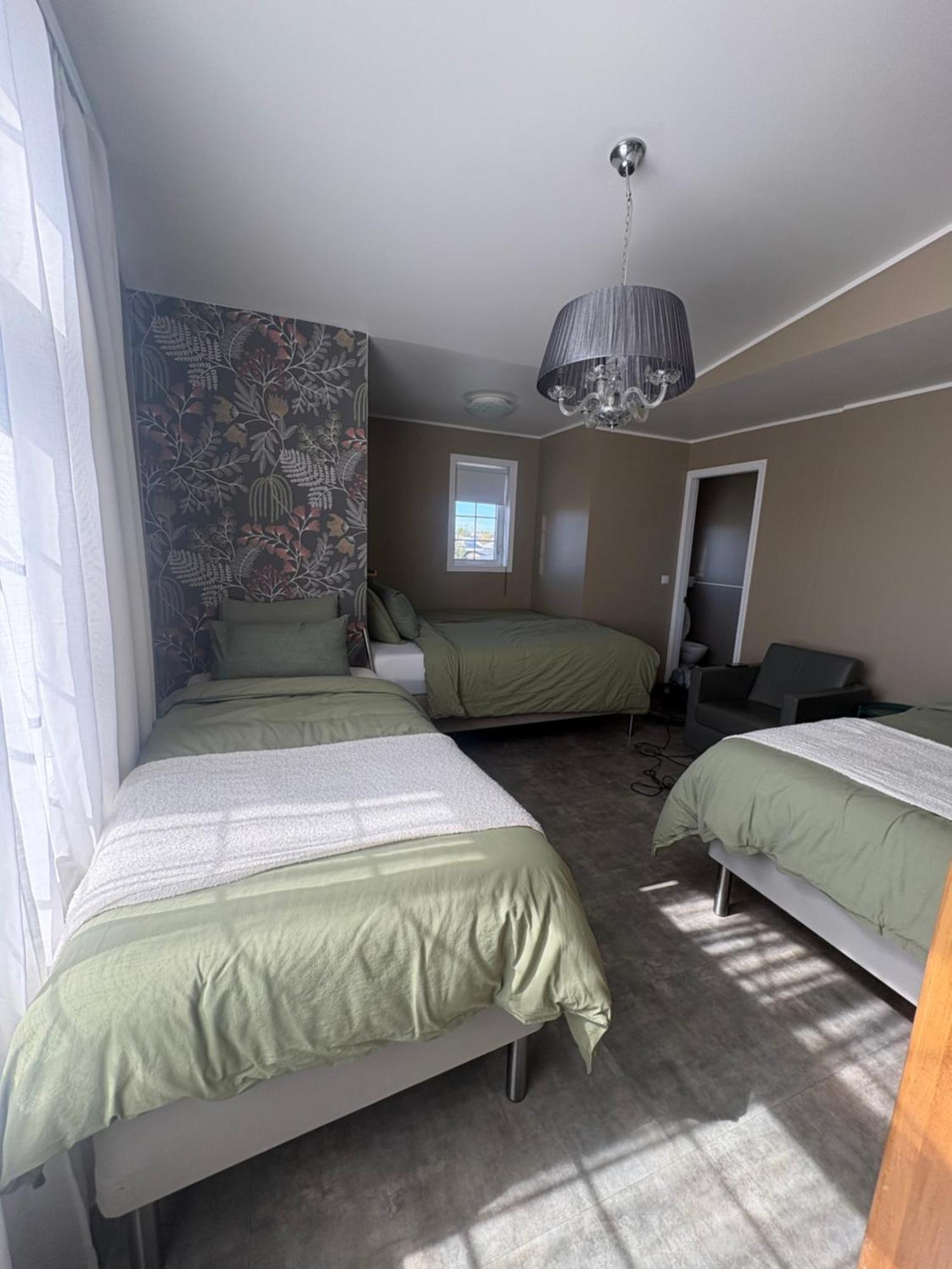 Studio Apartment King Bed