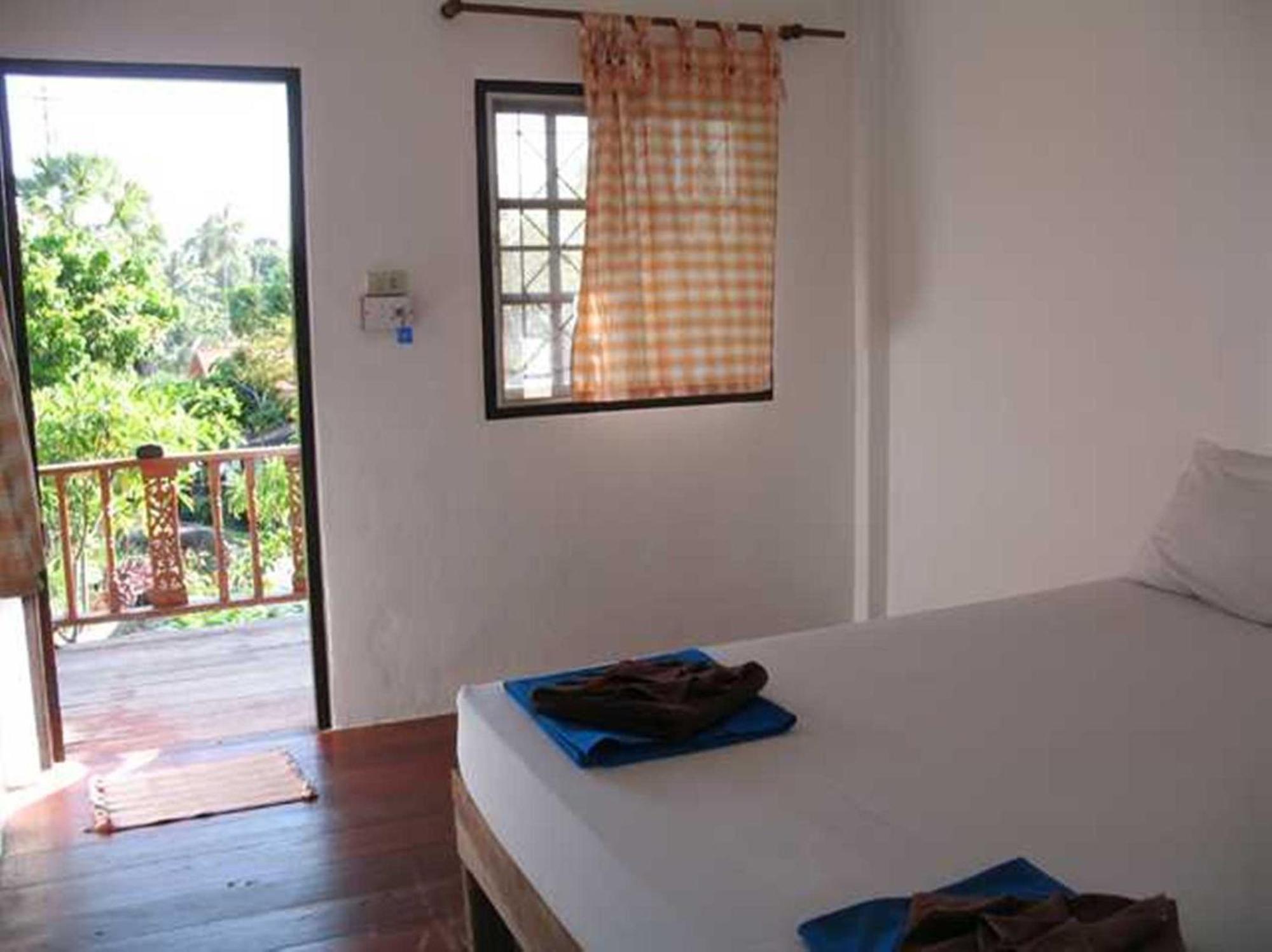 Doppelzimmer im Bungalowstil mit Ventilator