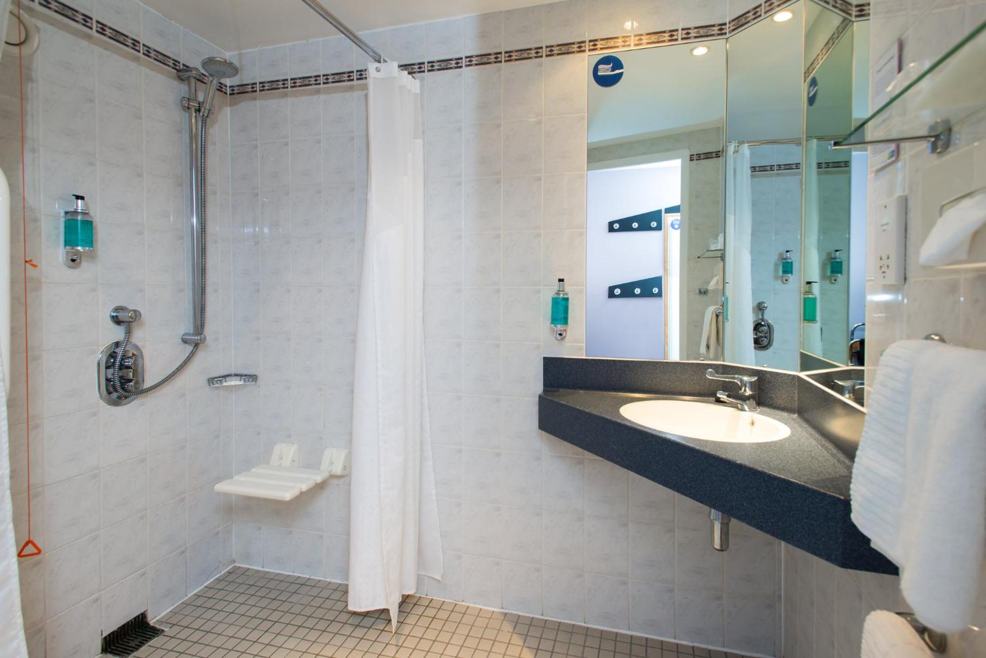 Double Room Hot Accessible