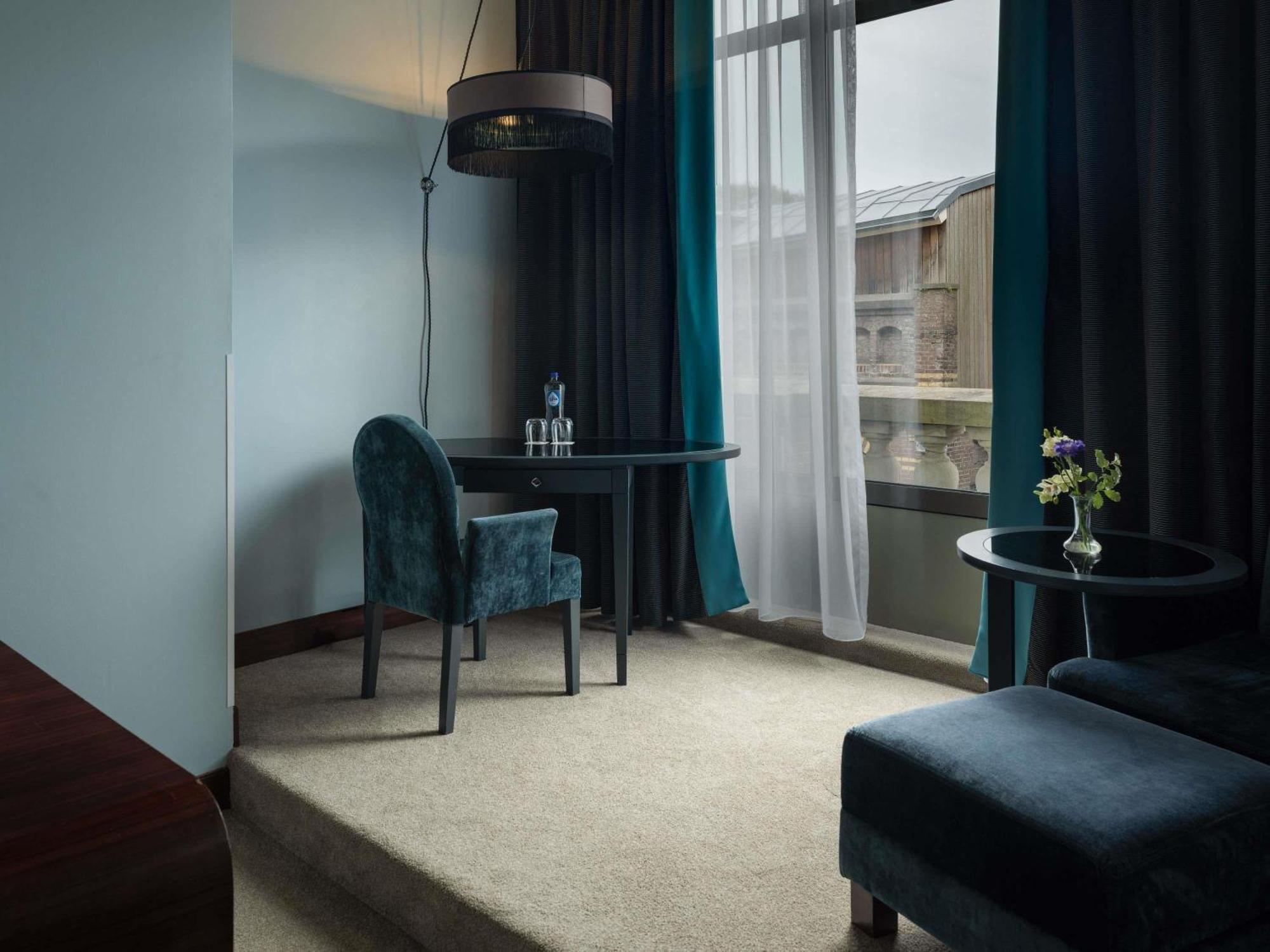 Junior King Suite