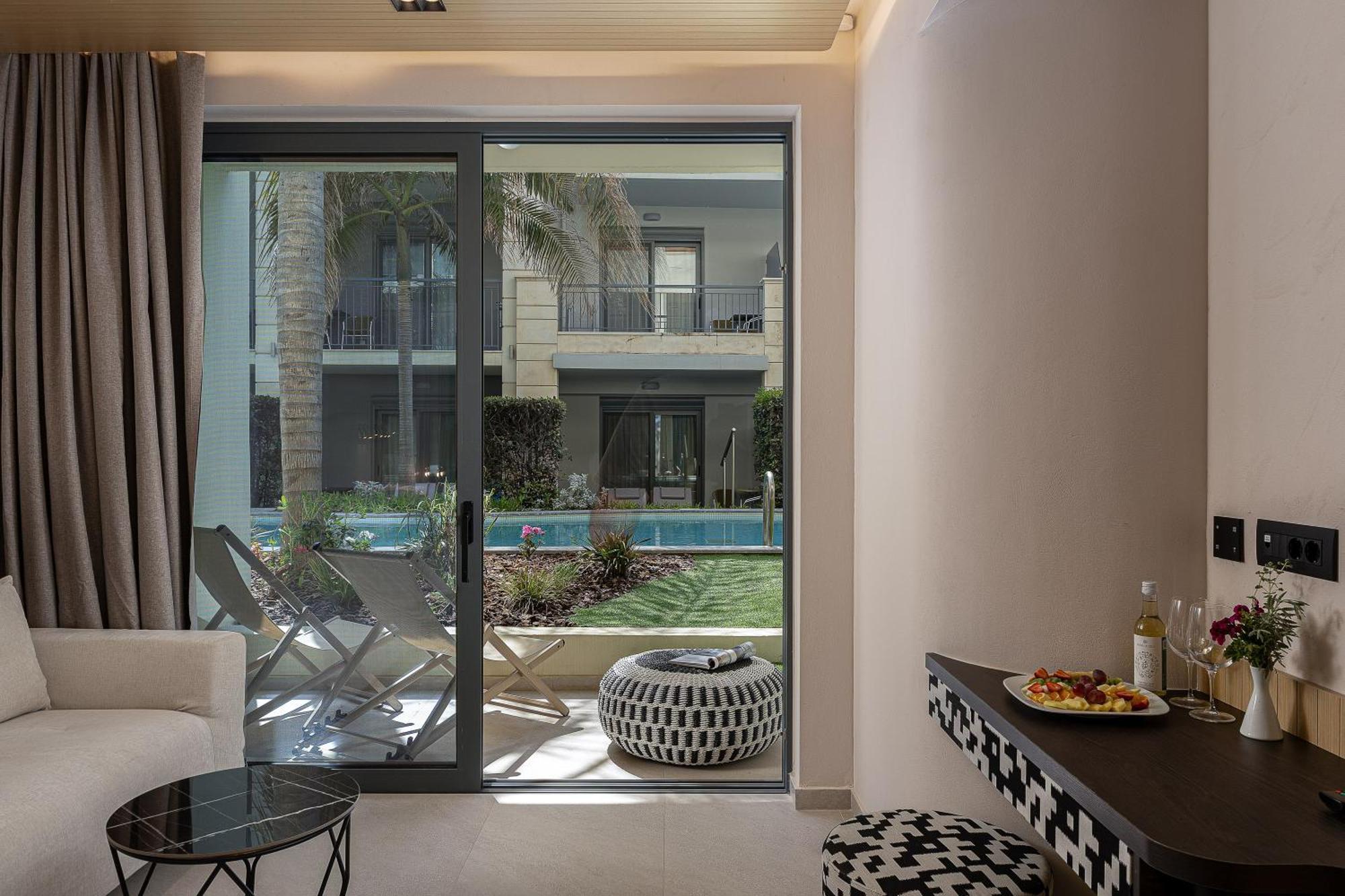 Superior Room Swim-up