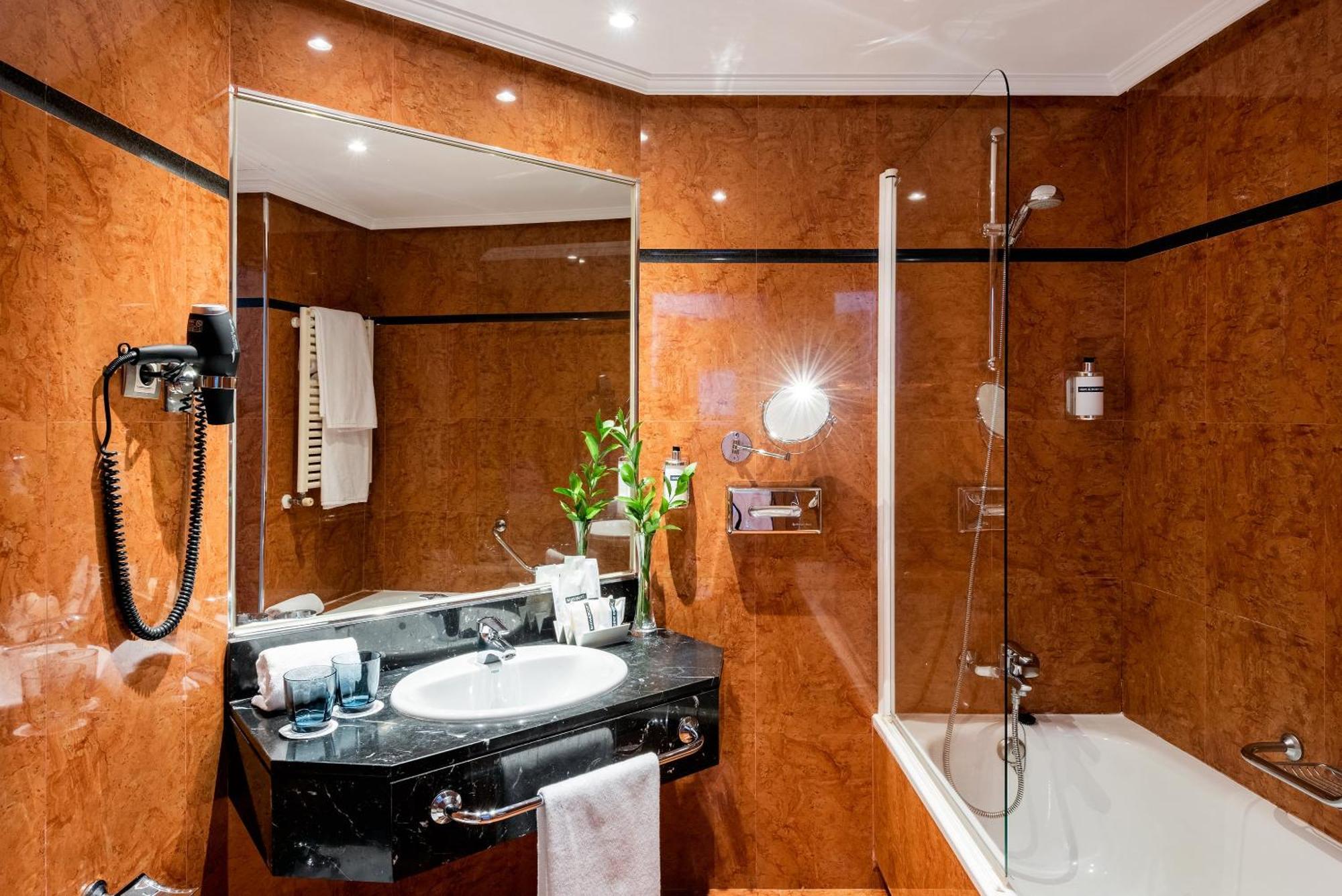 Premium King Room