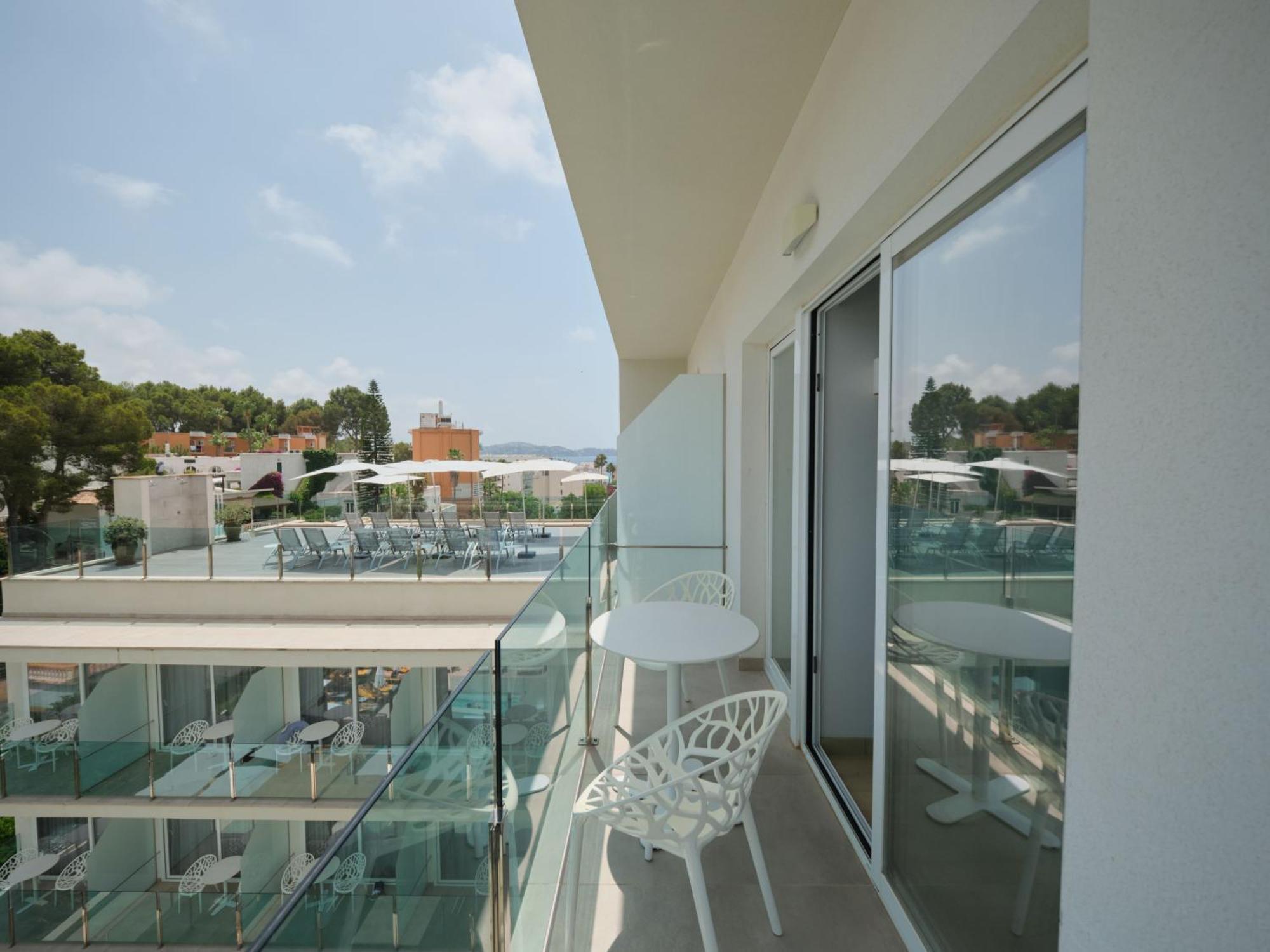 Superior Double or Twin Room Pool View
