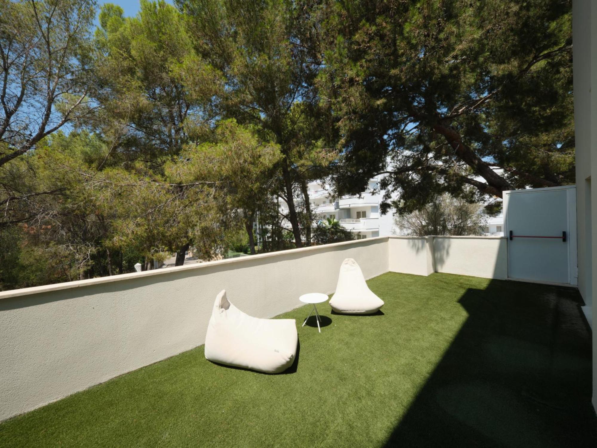 Junior Suite Pool View