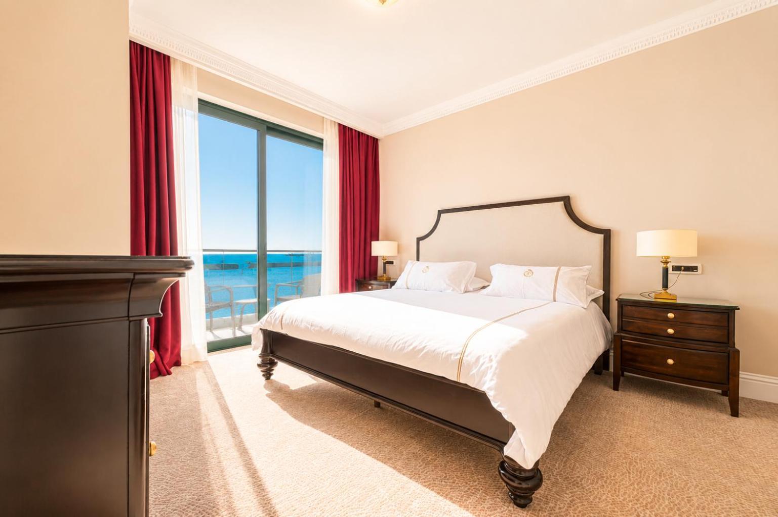 Habitación Doble con balcón y vistas al mar
