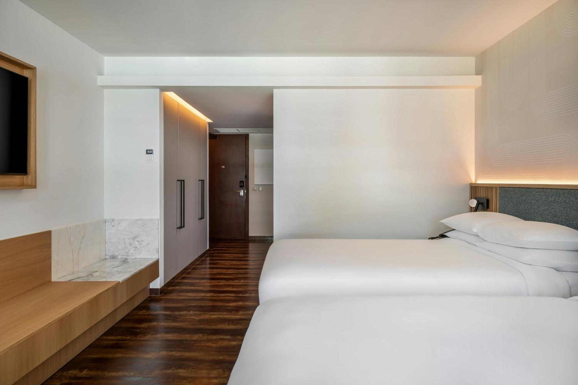 Double Family Room – Pool View